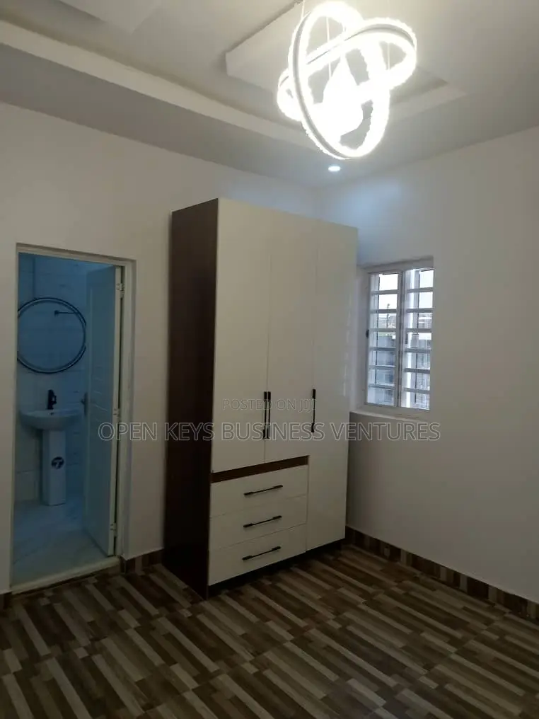 Furnished 5bdrm Duplex in Temidire, Ologuneru for sale in Ologuneru