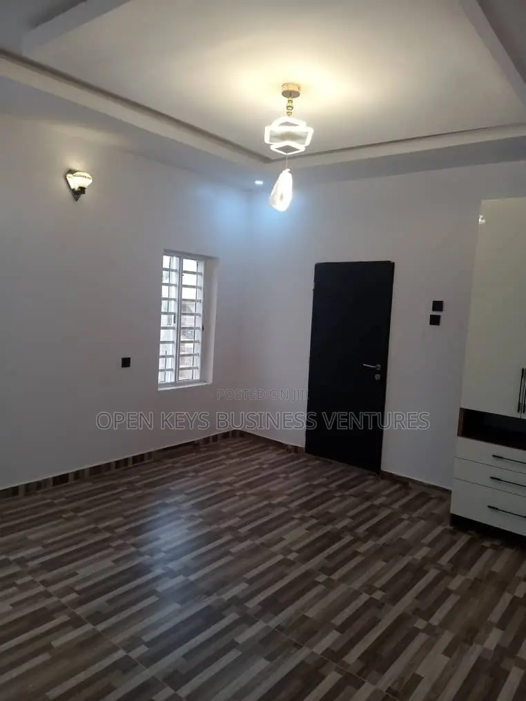 Furnished 5bdrm Duplex in Temidire, Ologuneru for sale in Ologuneru