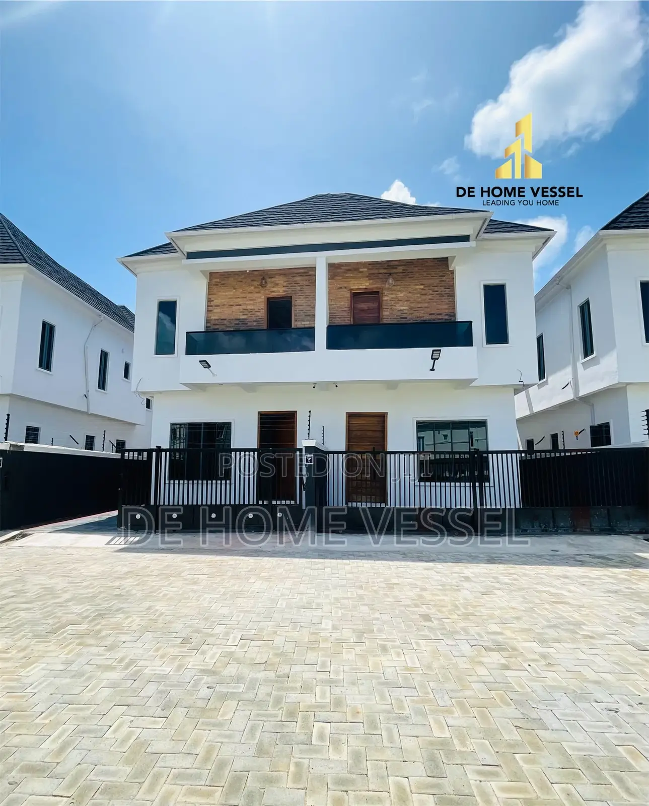 4bdrm Duplex in Ikota for sale in Ikota