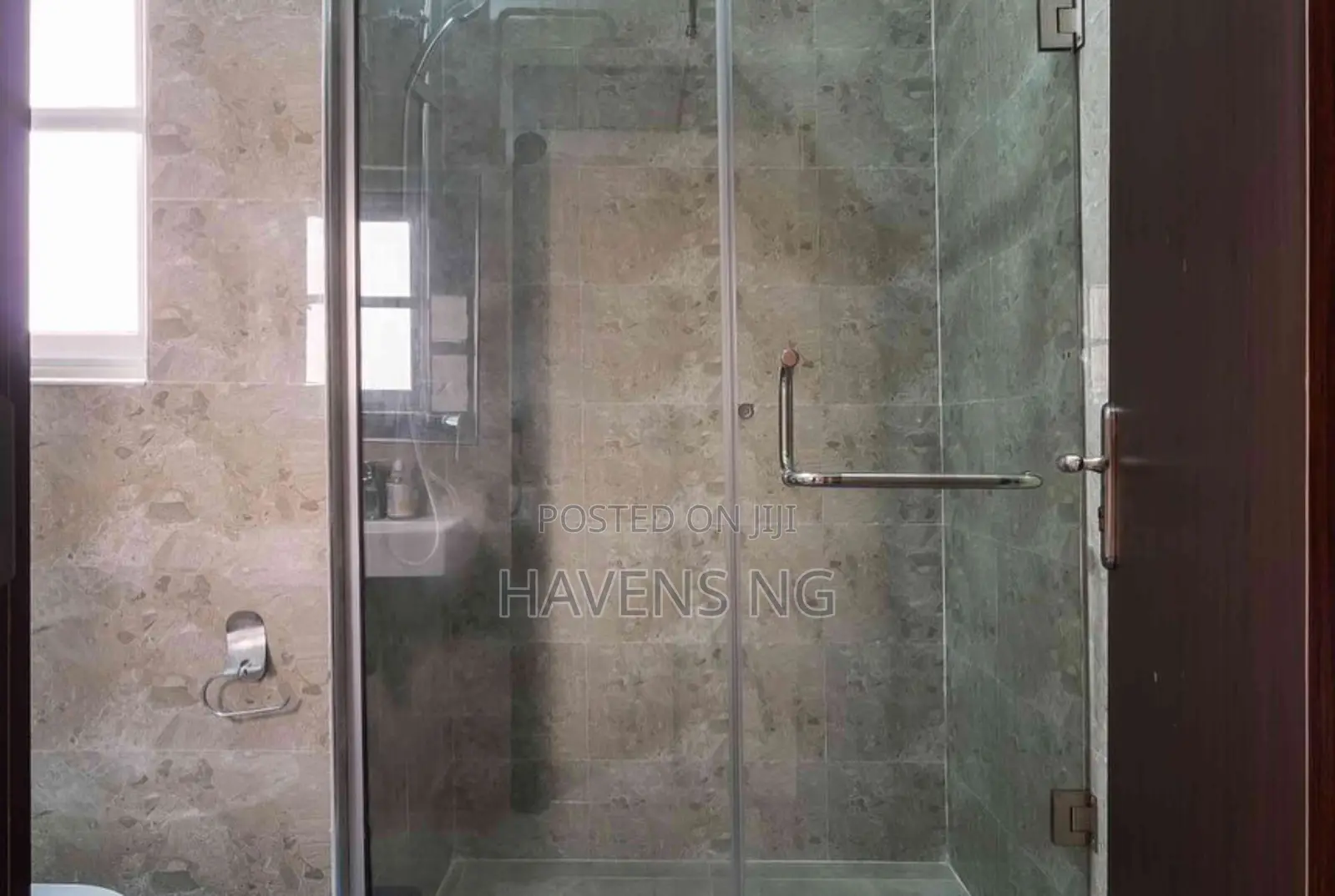 Minimalist 3-Bedroom Apartment in Ikate