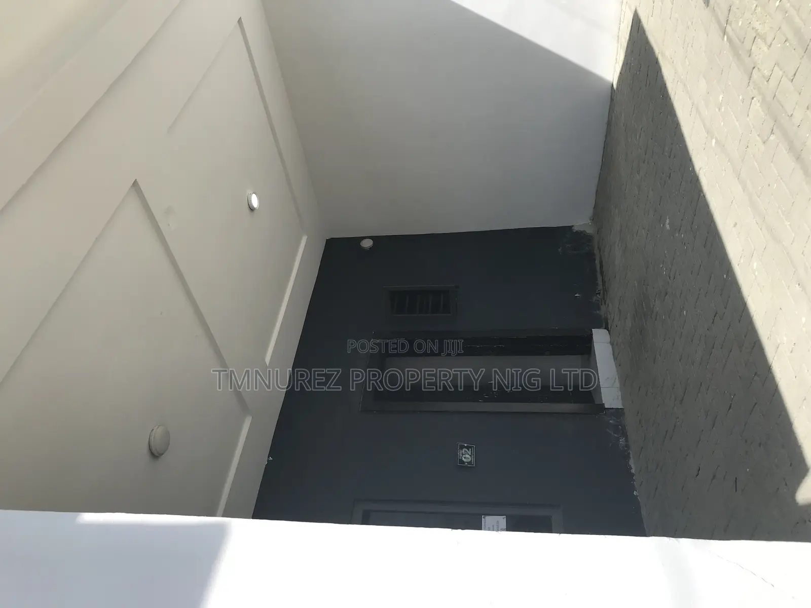 Studio Apartment in Orchild Road Chevron for rent in Chevron