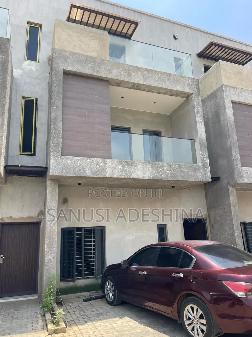 4bdrm Duplex in Gwarimpa Estate,Fct, Gwarinpa for sale in Gwarinpa