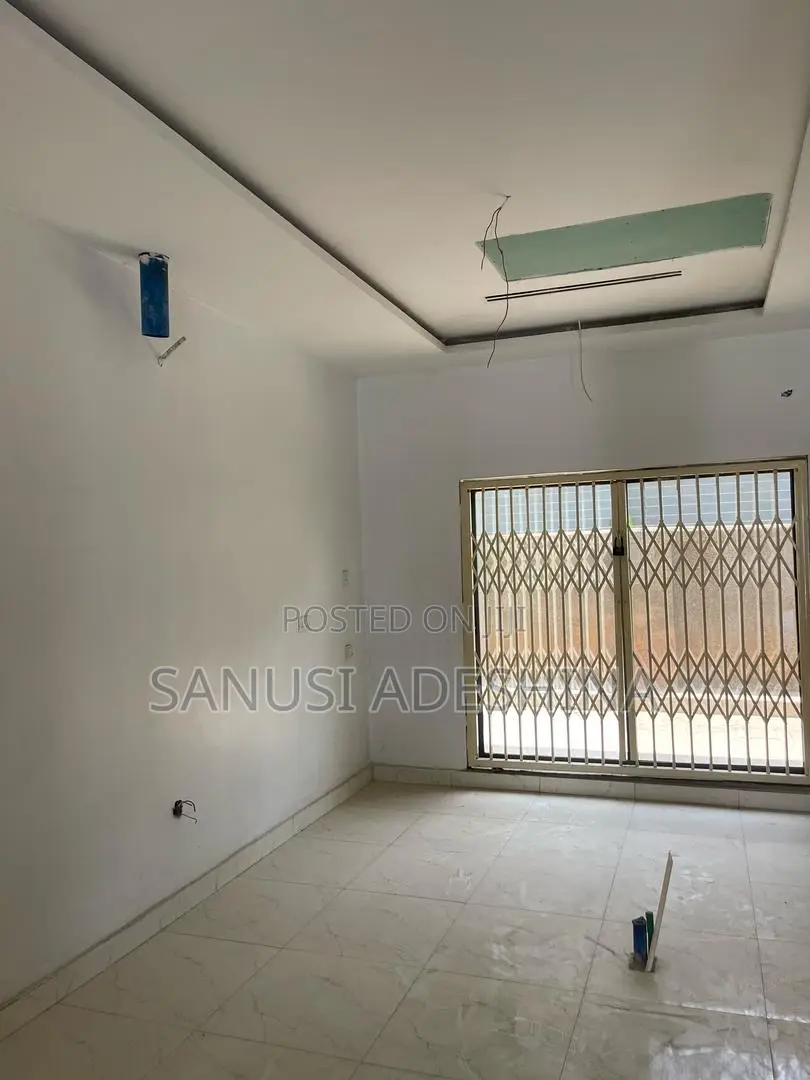 4bdrm Duplex in Gwarimpa Estate,Fct, Gwarinpa for sale in Gwarinpa