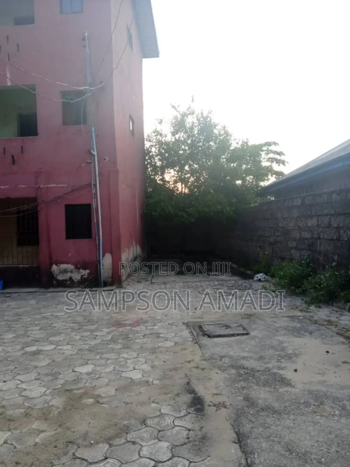 Furnished 12bdrm Block of Flats in Choba for sale in Choba