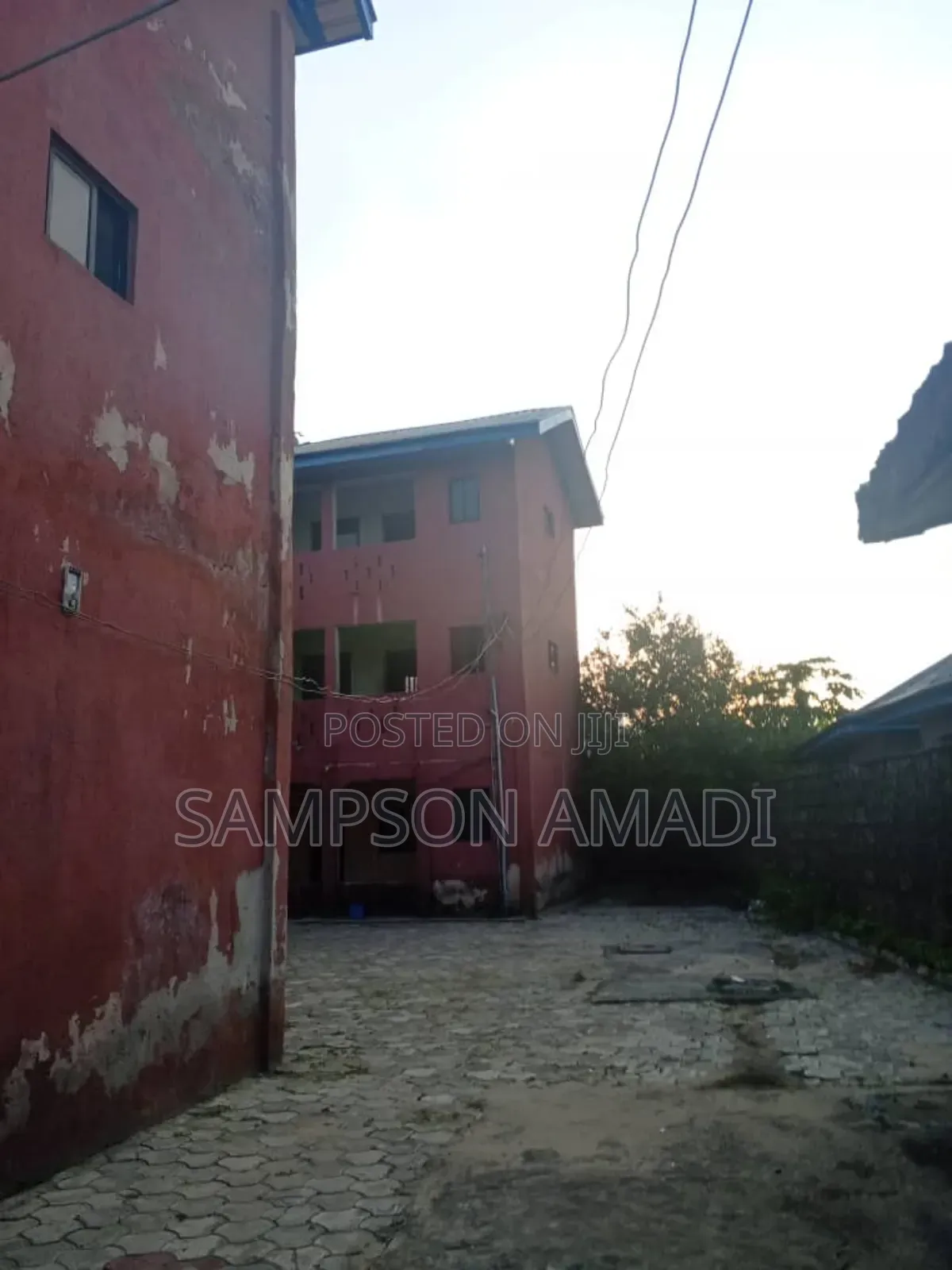 Furnished 12bdrm Block of Flats in Choba for sale in Choba