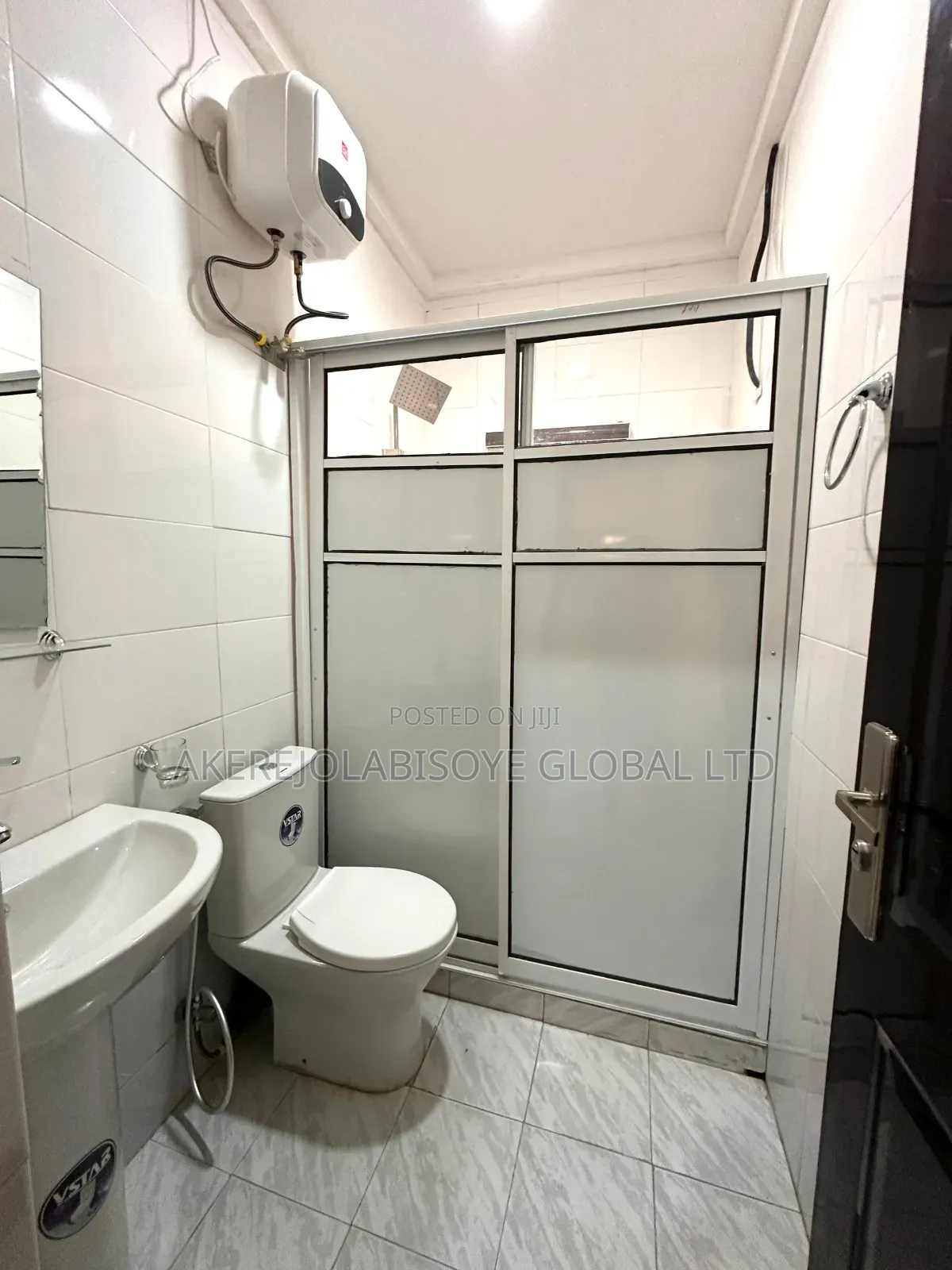 Service 3bedroom With Bq in Life Camp