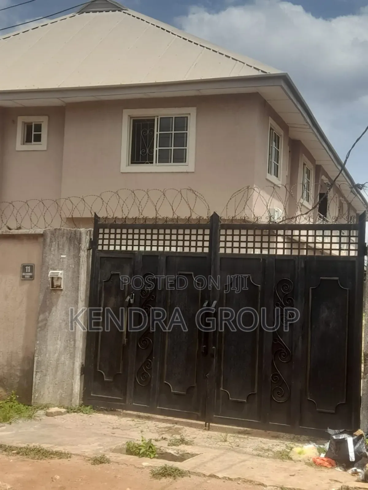 3bdrm Block of Flats in Omitoro, Ijede / Ikorodu for sale in Ijede / Ikorodu