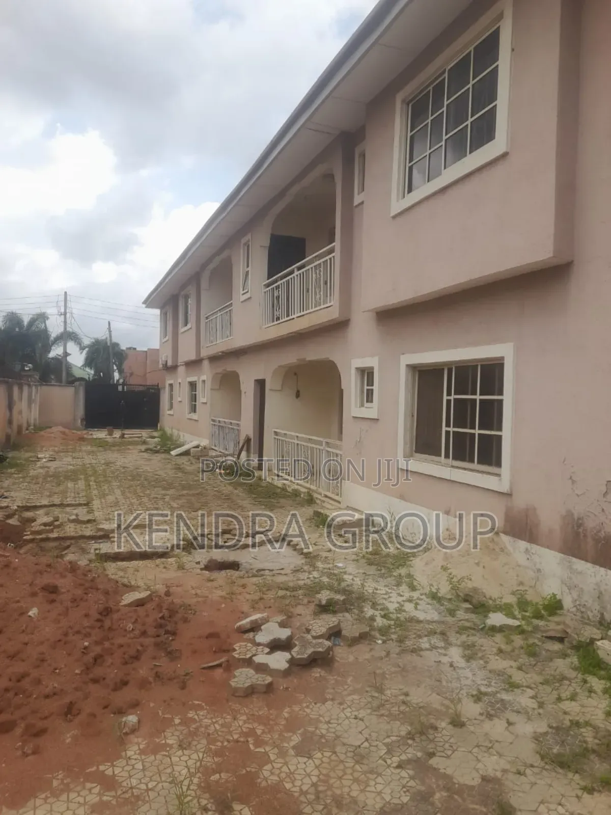3bdrm Block of Flats in Omitoro, Ijede / Ikorodu for sale in Ijede / Ikorodu