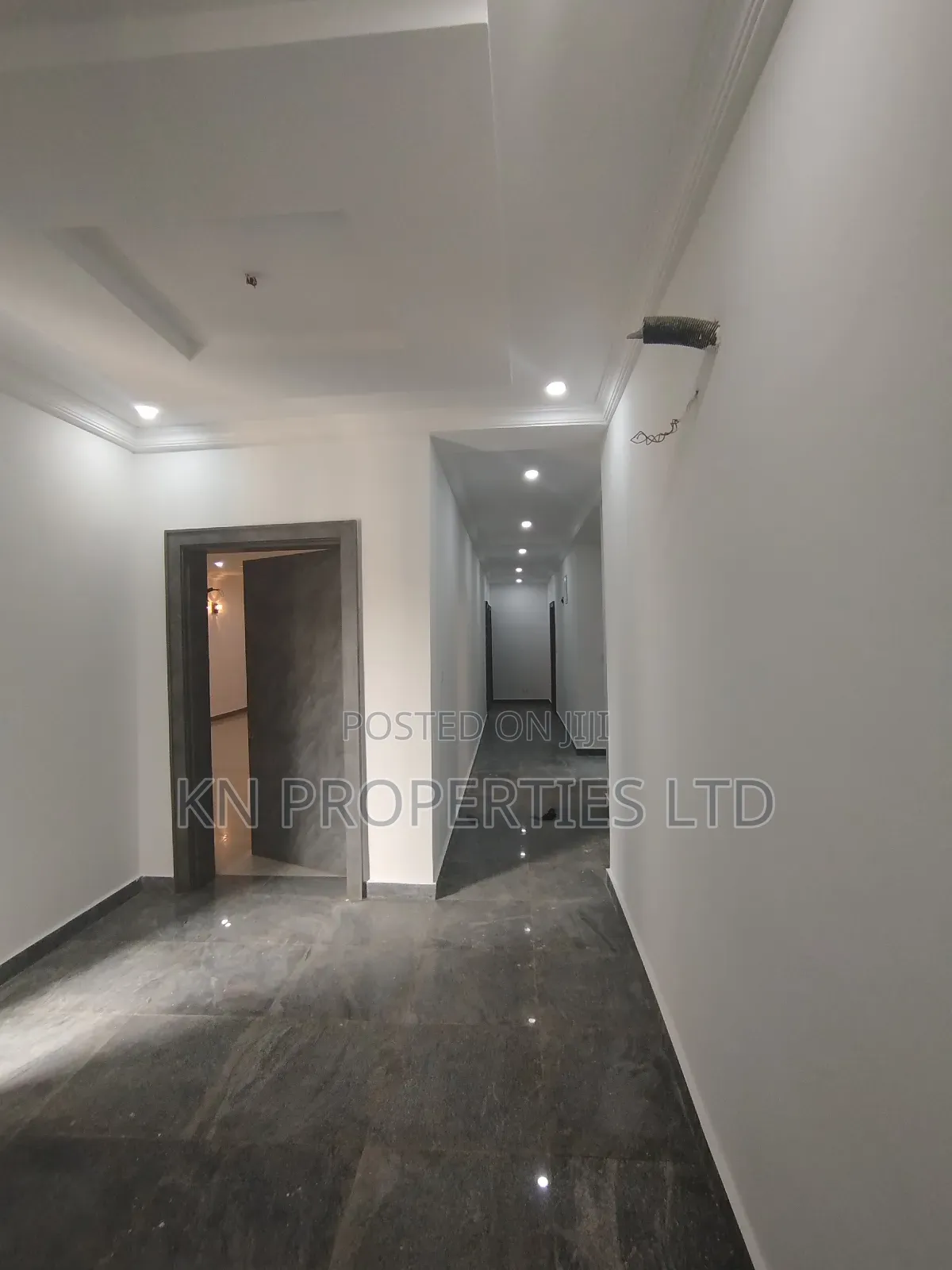 4bdrm Duplex in Apo for rent in Apo District