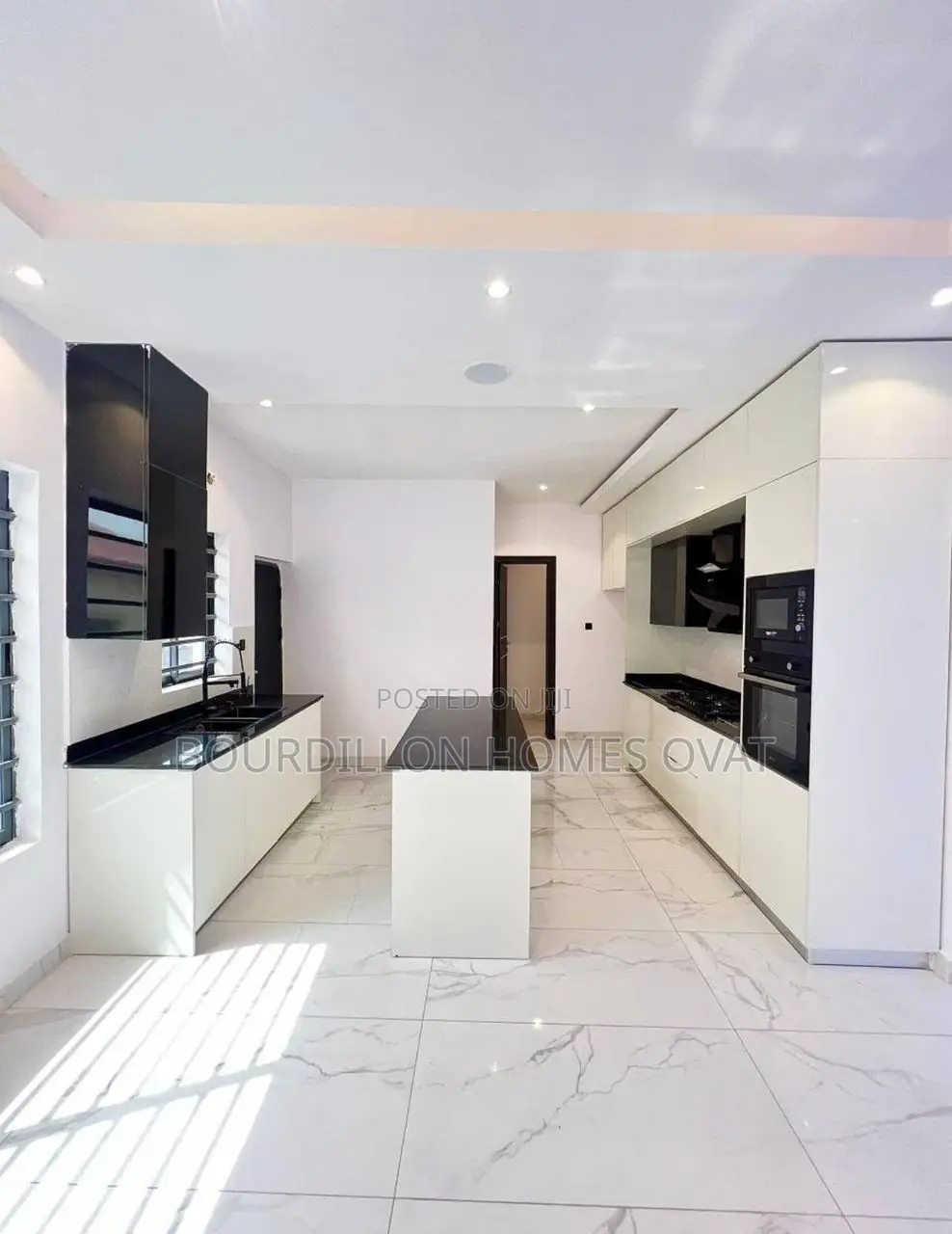 3bdrm Apartment in Lekki Phase 1 for sale in Lekki Phase 1