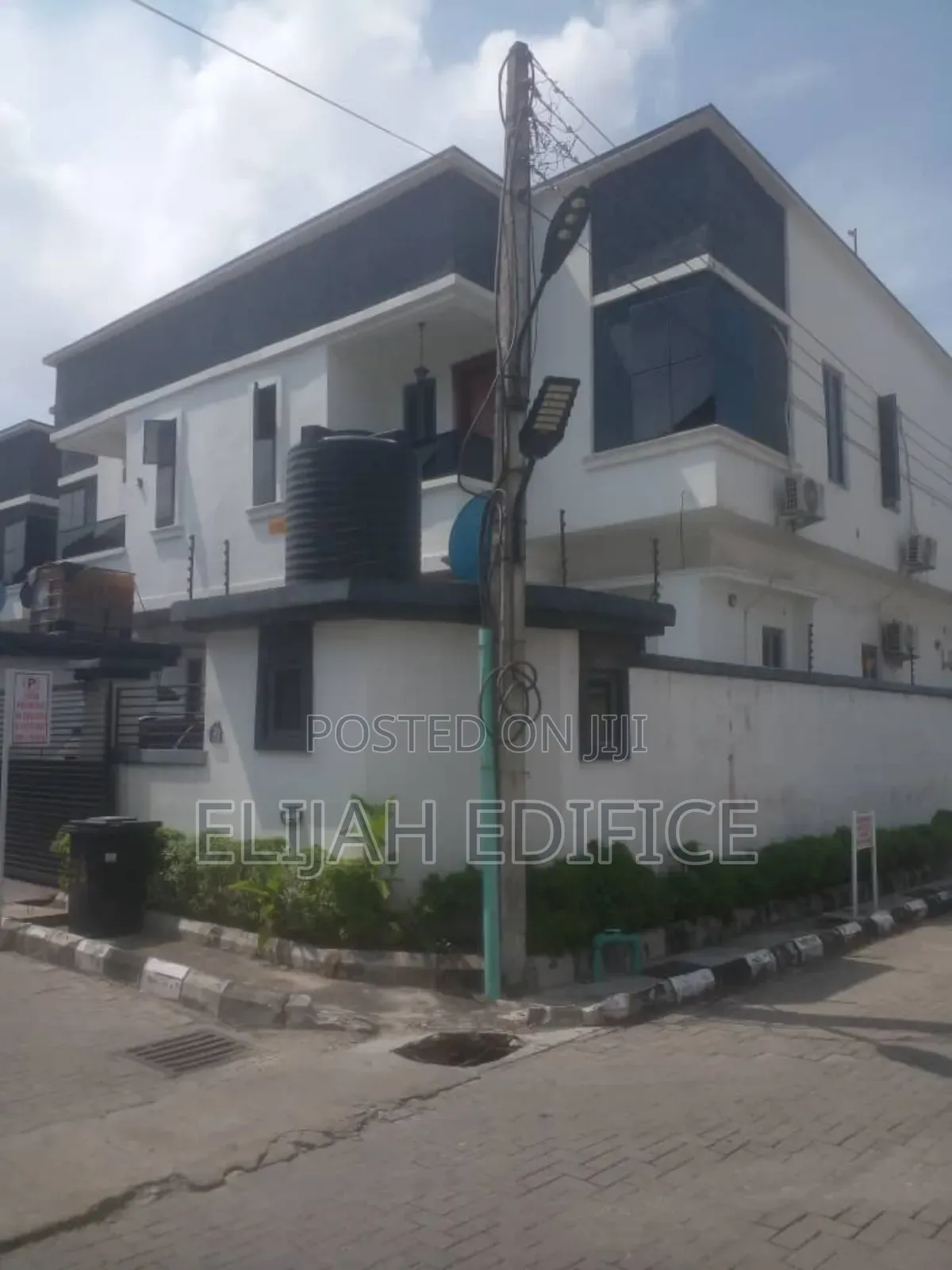 Furnished 4bdrm Duplex in Chevron, Lekki for sale in Lekki