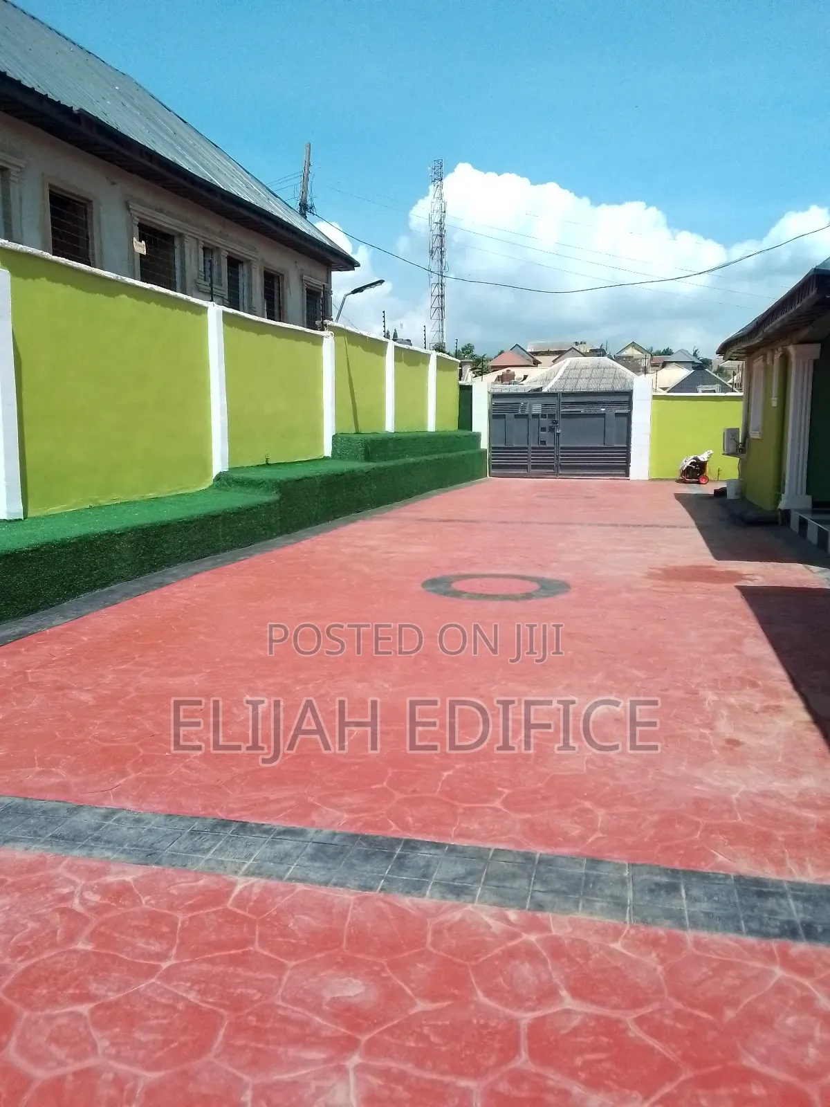 Furnished Studio Apartment in First Gate, Ikorodu Garage for rent in Ikorodu Garage