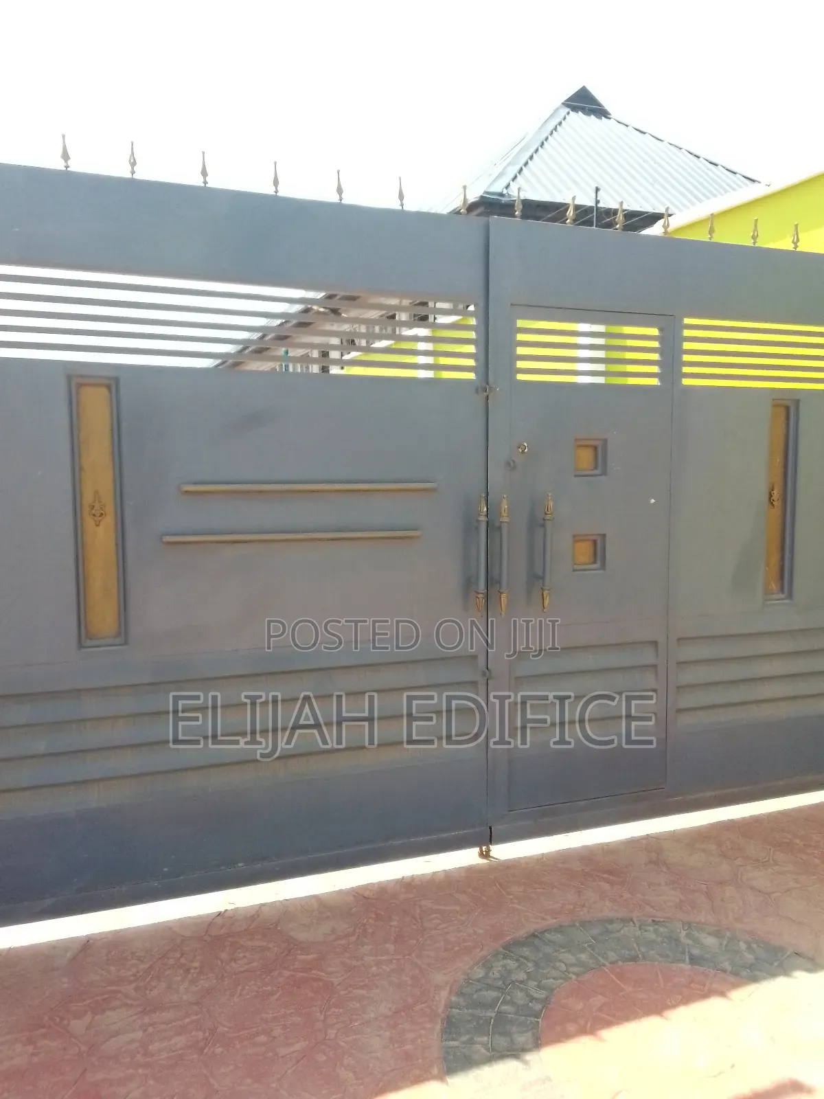 Furnished Studio Apartment in First Gate, Ikorodu Garage for rent in Ikorodu Garage