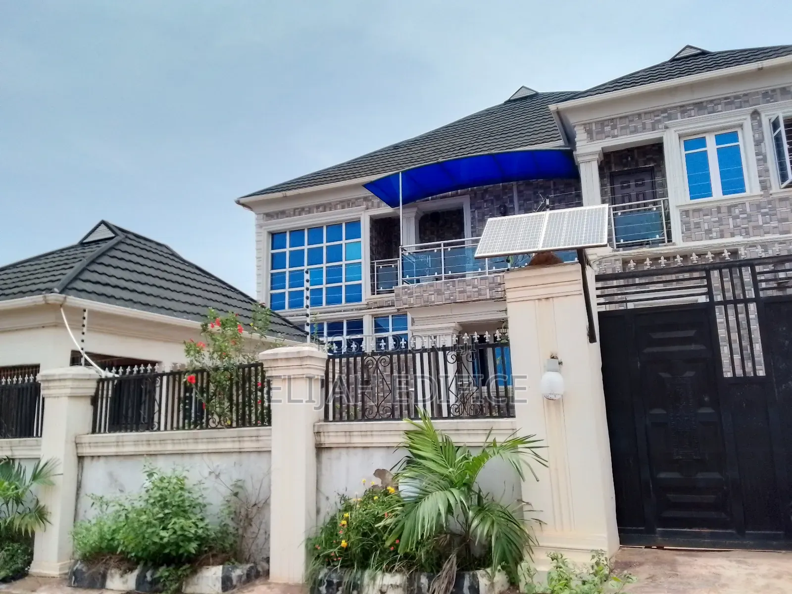 Furnished 9bdrm Duplex in Parkview, Ijede / Ikorodu for sale in Ijede / Ikorodu
