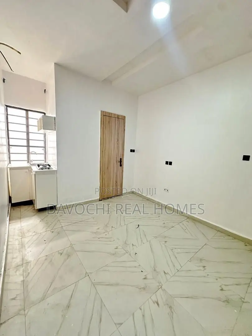 Mini Flat in Ikate, Lekki Phase 2 for rent in Lekki Phase 2
