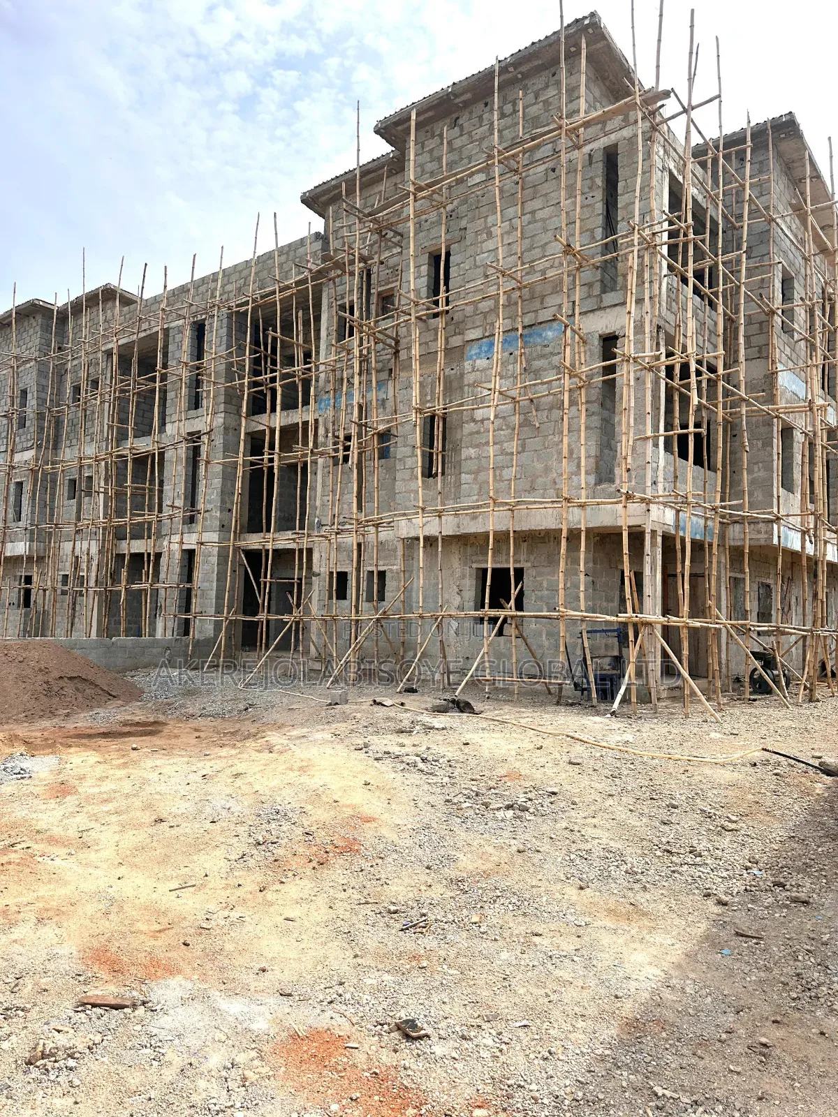 3bdrm Apartment in Lifecamp Main for sale in Life Camp