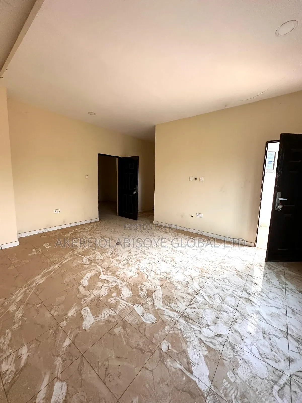 3bdrm Townhouse/Terrace in Lifecamp Main for sale in Life Camp