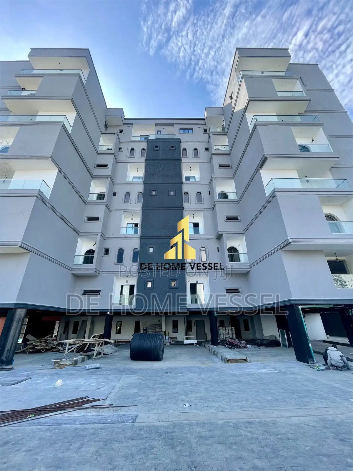 2bdrm Maisonette in Lekki Phase 1 for sale in Lekki Phase 1