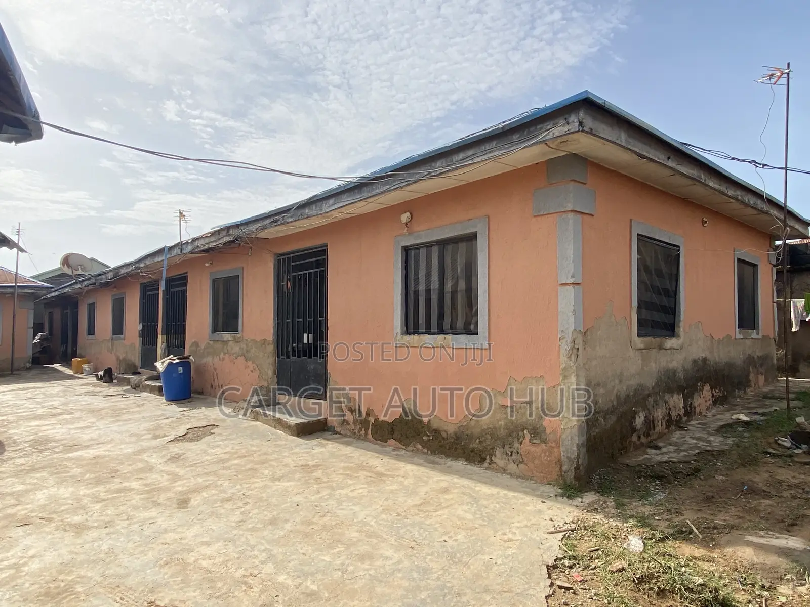1bdrm Block of Flats in Leisure Place Street, Kubwa for sale in Kubwa
