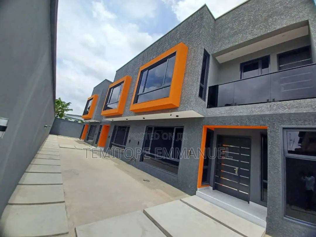 4bdrm Duplex in Anthony for sale in Anthony Village