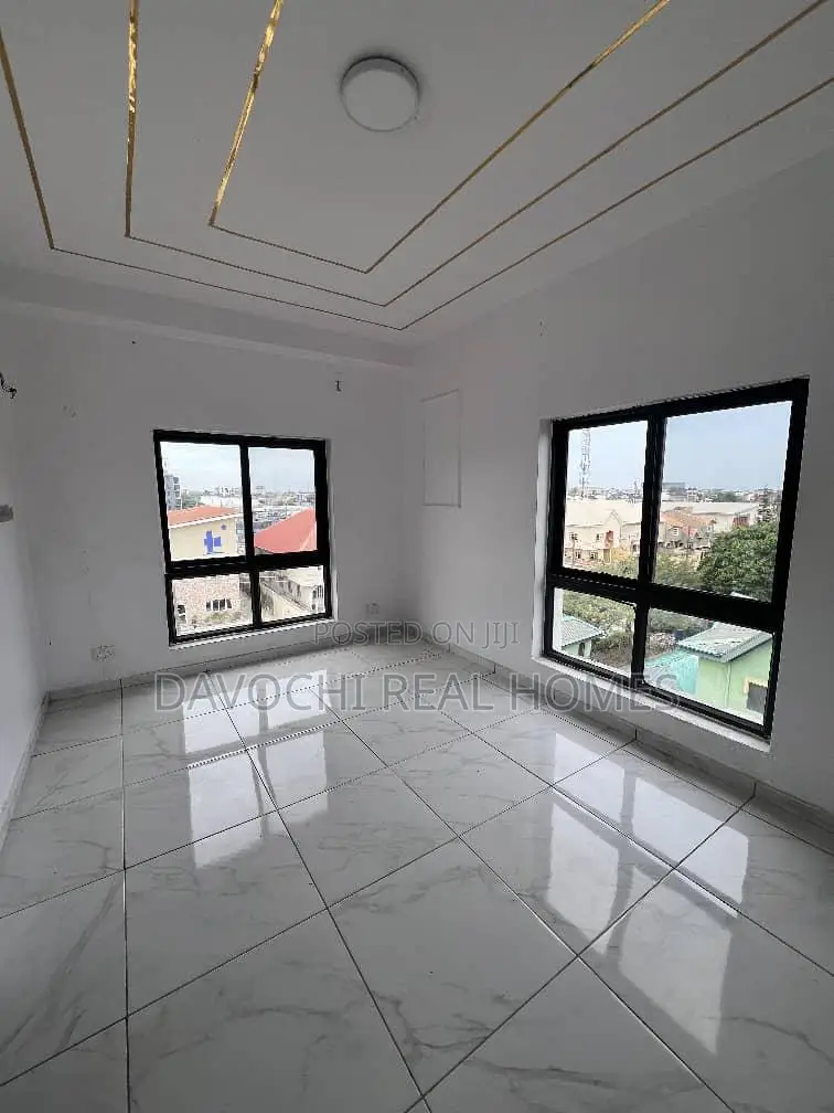 3bdrm Apartment in Lekki Phase1 for rent in Lekki Phase 1