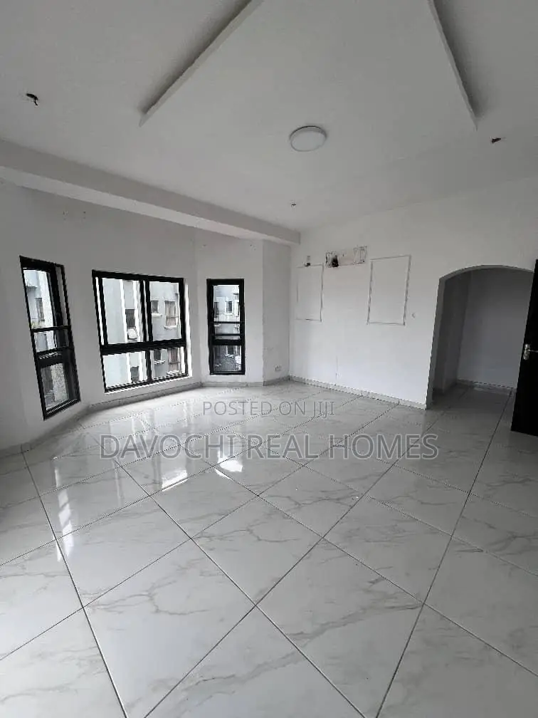 3bdrm Apartment in Lekki Phase1 for rent in Lekki Phase 1
