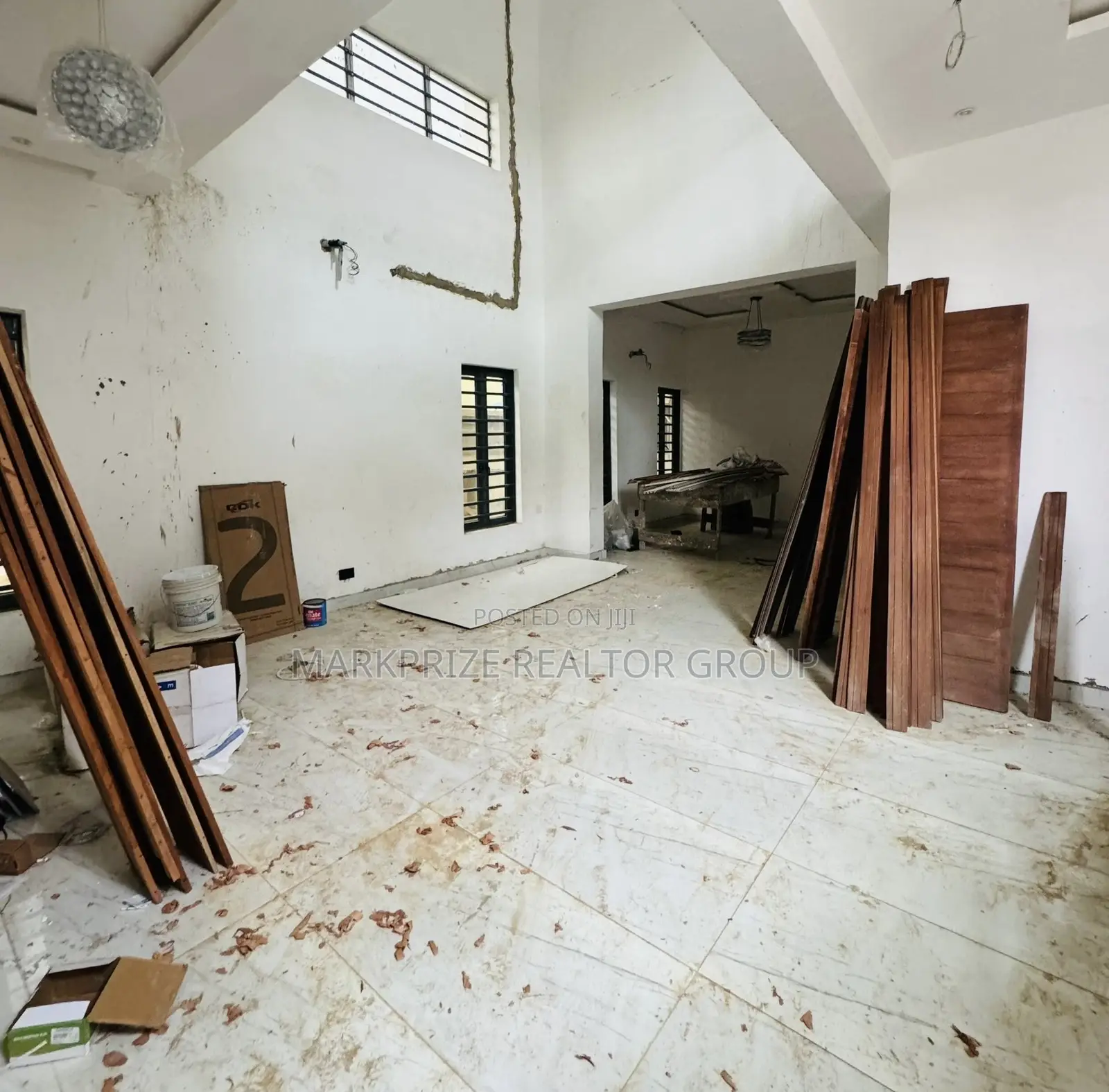 5bdrm Duplex in Ogudu Gra Phase 1 for sale in Ogudu GRA