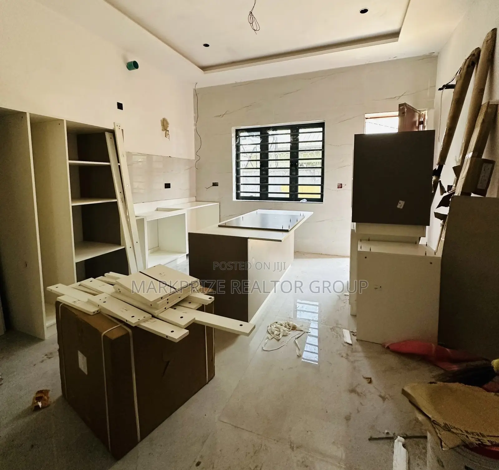 5bdrm Duplex in Adeniyi Jones Ikeja for sale in Adeniyi Jones