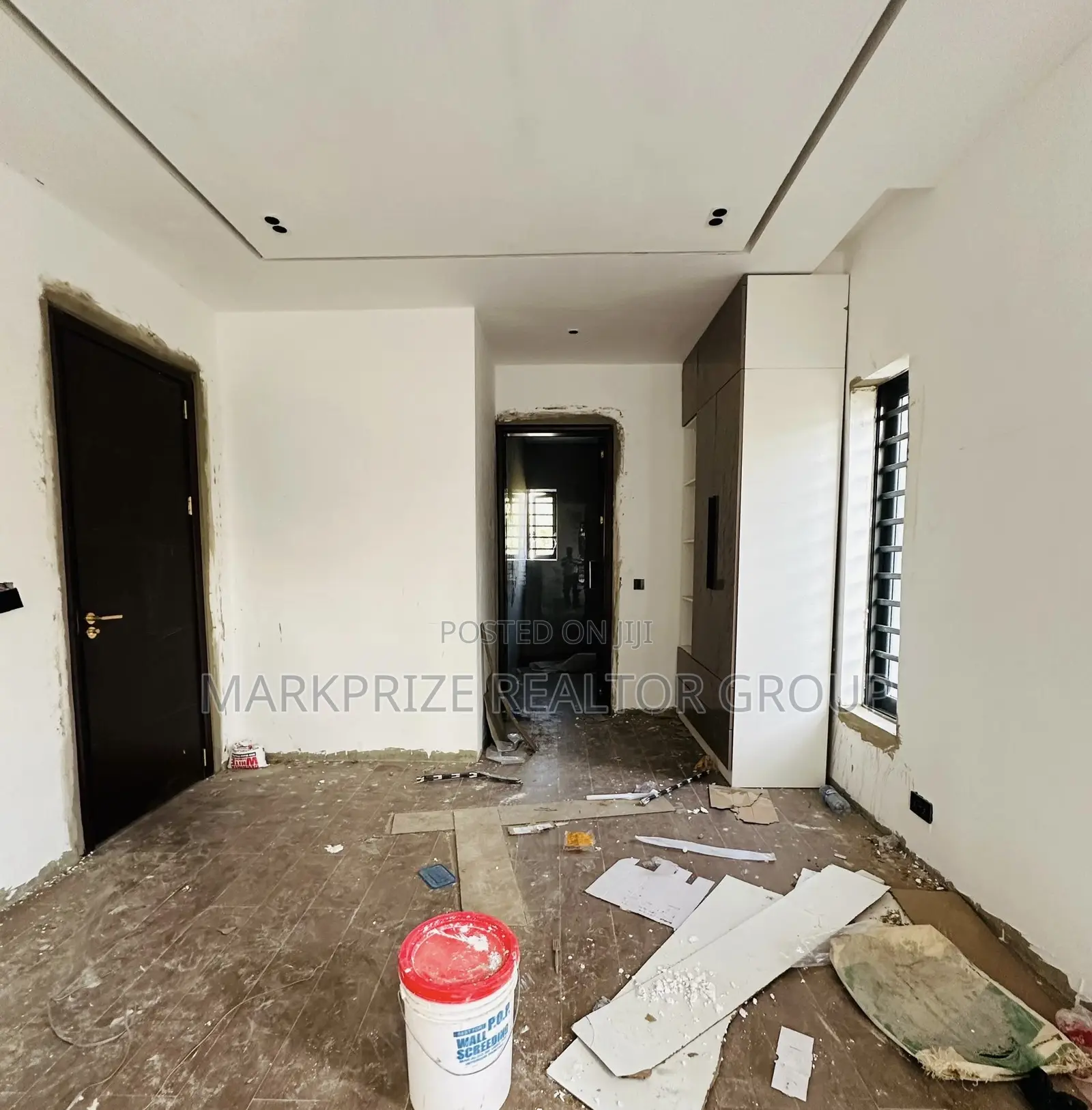 5bdrm Duplex in Adeniyi Jones Ikeja for sale in Adeniyi Jones