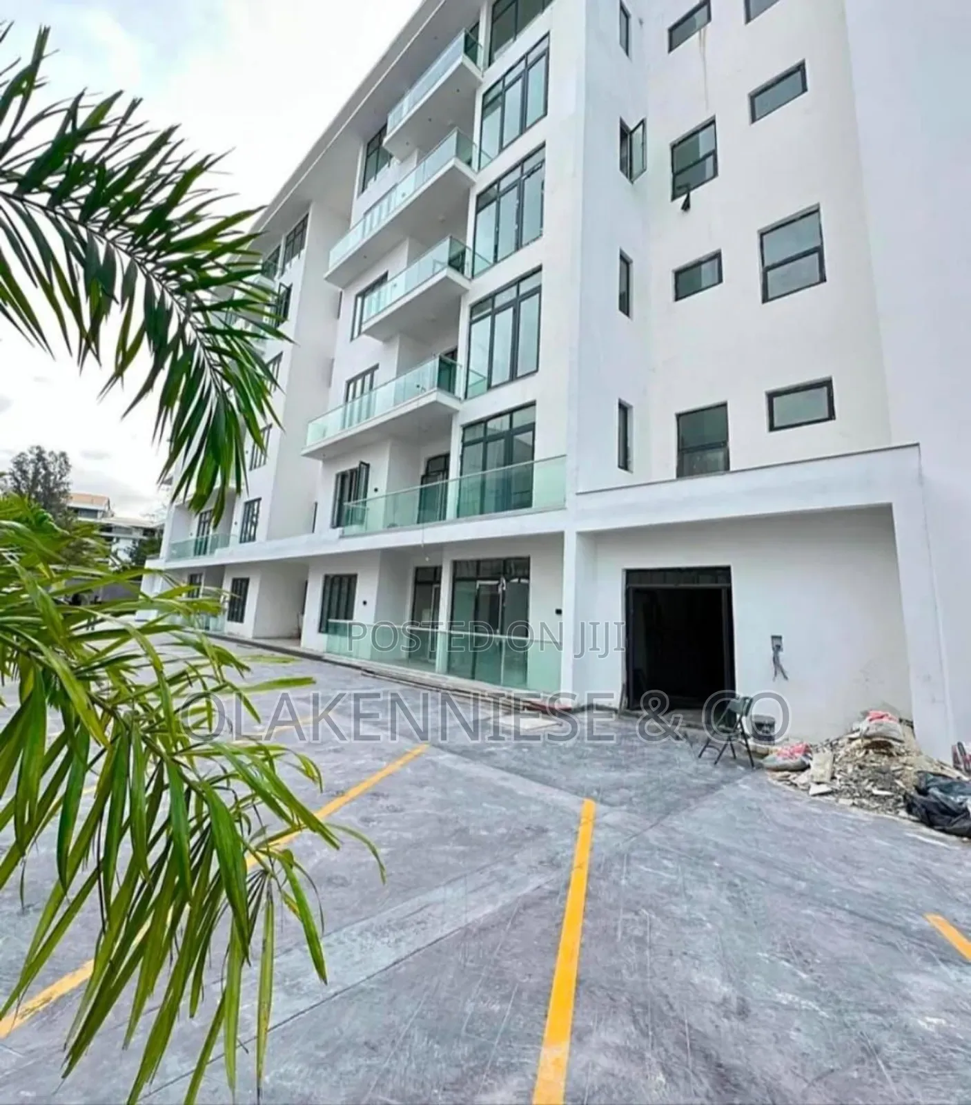Furnished 3bdrm Block of Flats in Banana Island for sale in Banana Island