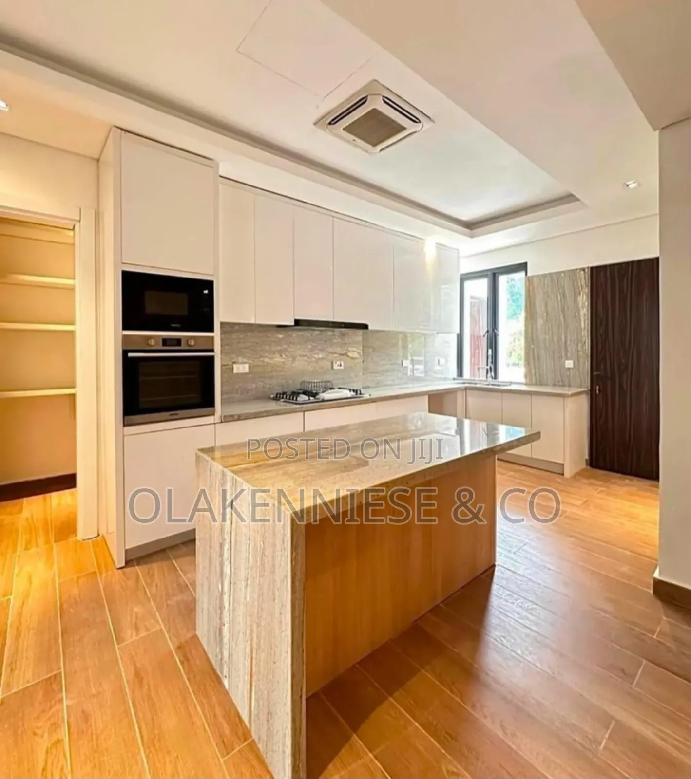 Furnished 3bdrm Block of Flats in Banana Island for sale in Banana Island
