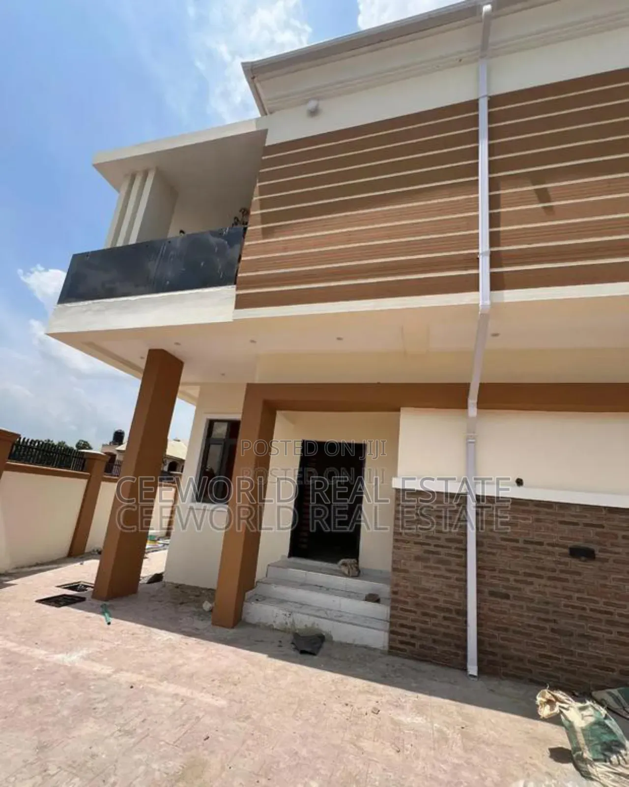 5bdrm Duplex in Heritage Estate, Akala Express for sale in Akala Express