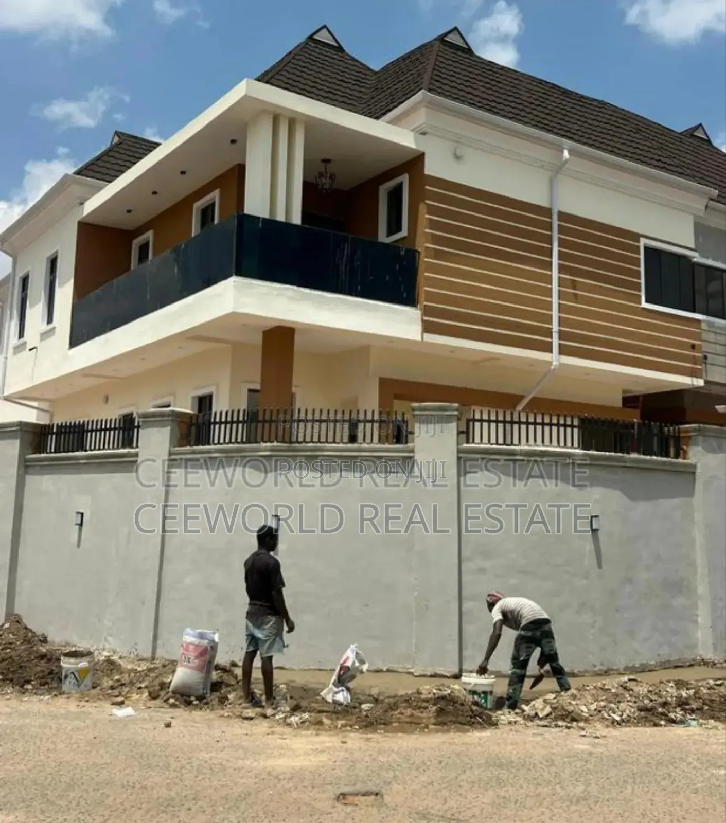 5bdrm Duplex in Heritage Estate, Akala Express for sale in Akala Express