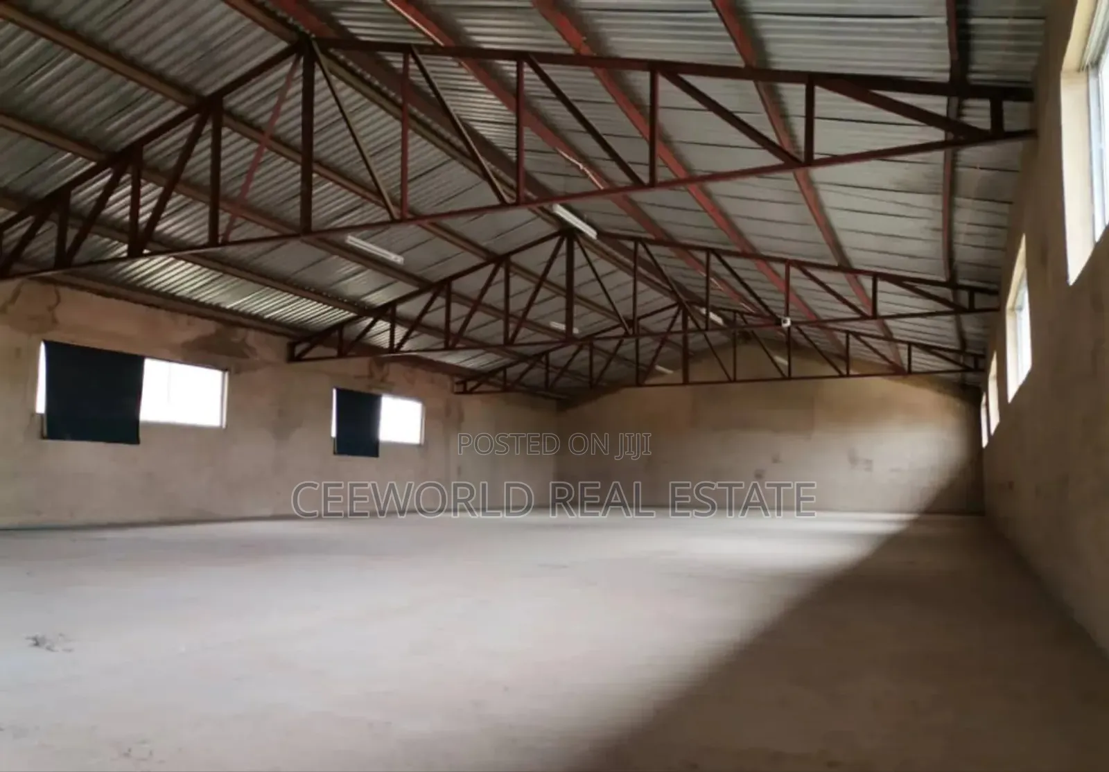 Warehouse About 800sqm for Sale at Oluyole Estate in Oluyole Estate