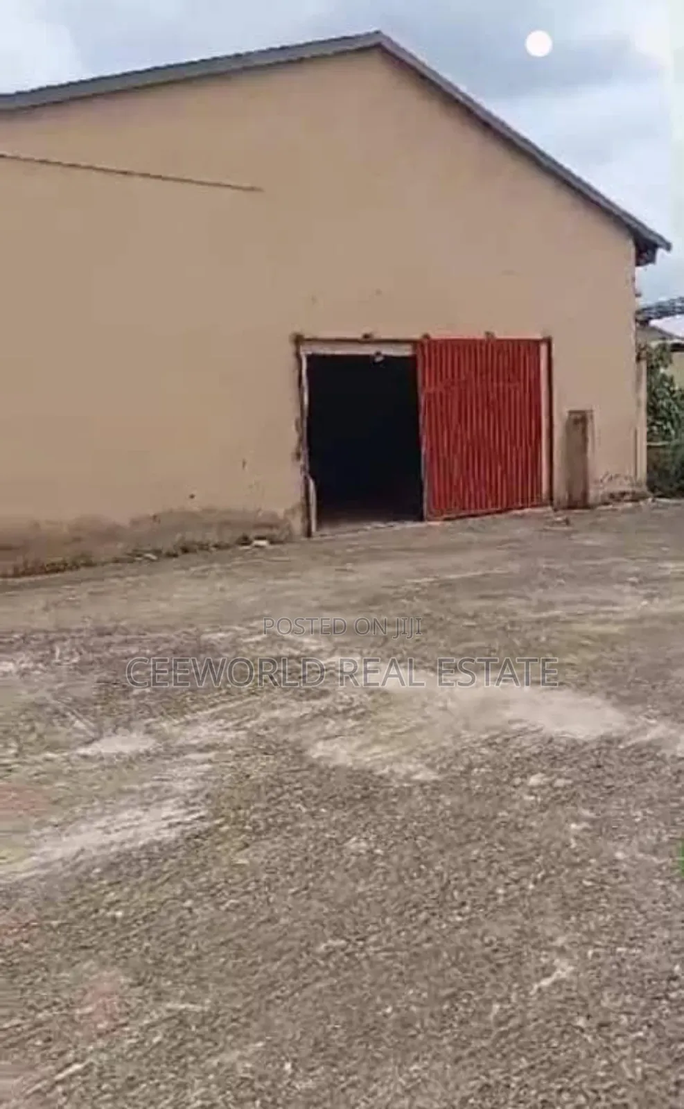 600 SQM of ( Self Compound)Warehouse to Lease at Iworoad in Iwo Road