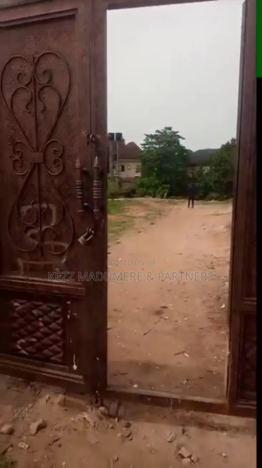 For Sale : Fenced With Gate 1863 SQMTS Old Gra , Enugu , in Enugu