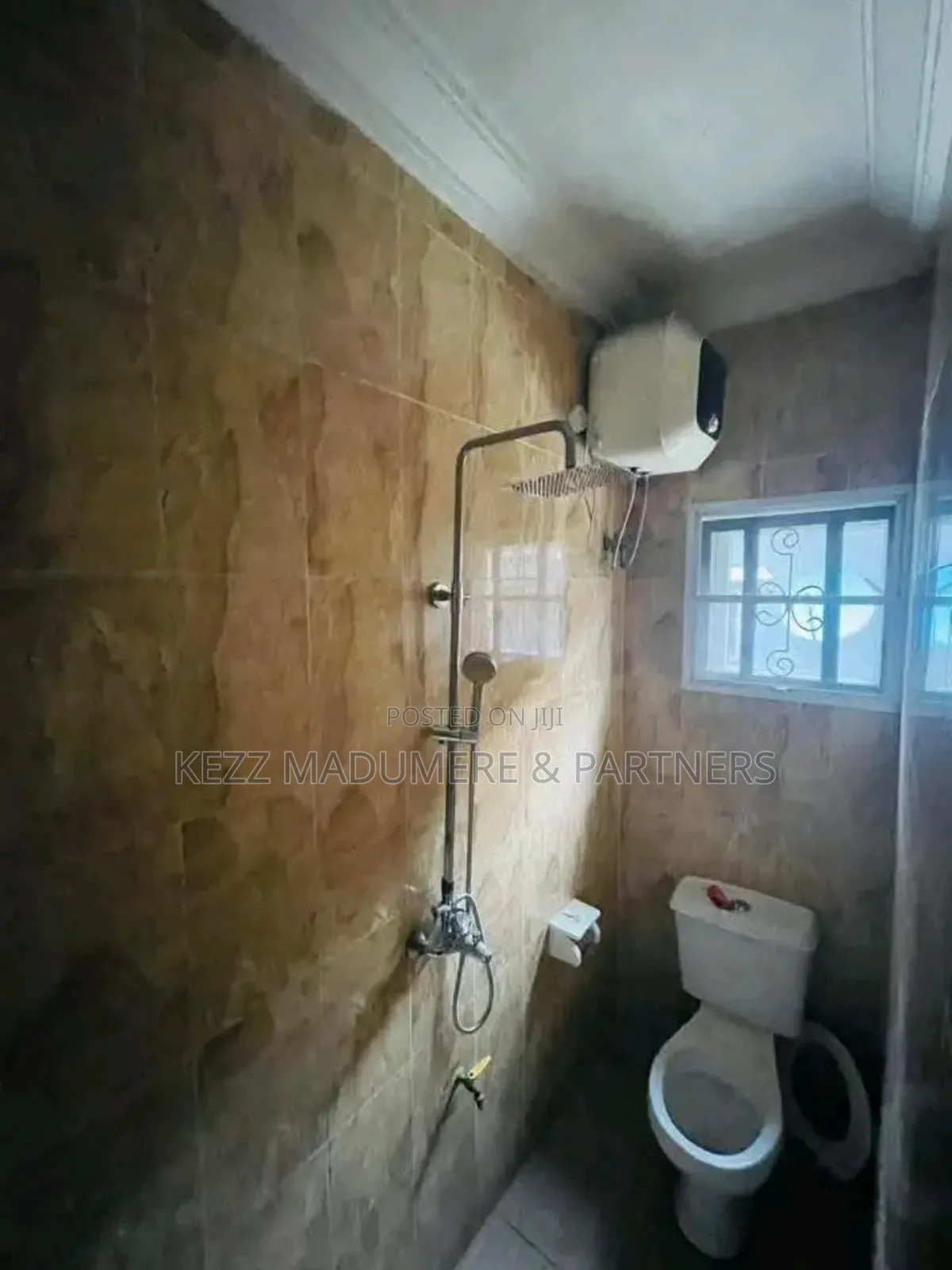 6bdrm Block of Flats in Rumunduru , Port for sale in Port-Harcourt