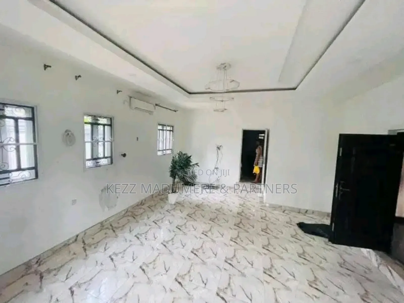 6bdrm Block of Flats in Rumunduru , Port for sale in Port-Harcourt