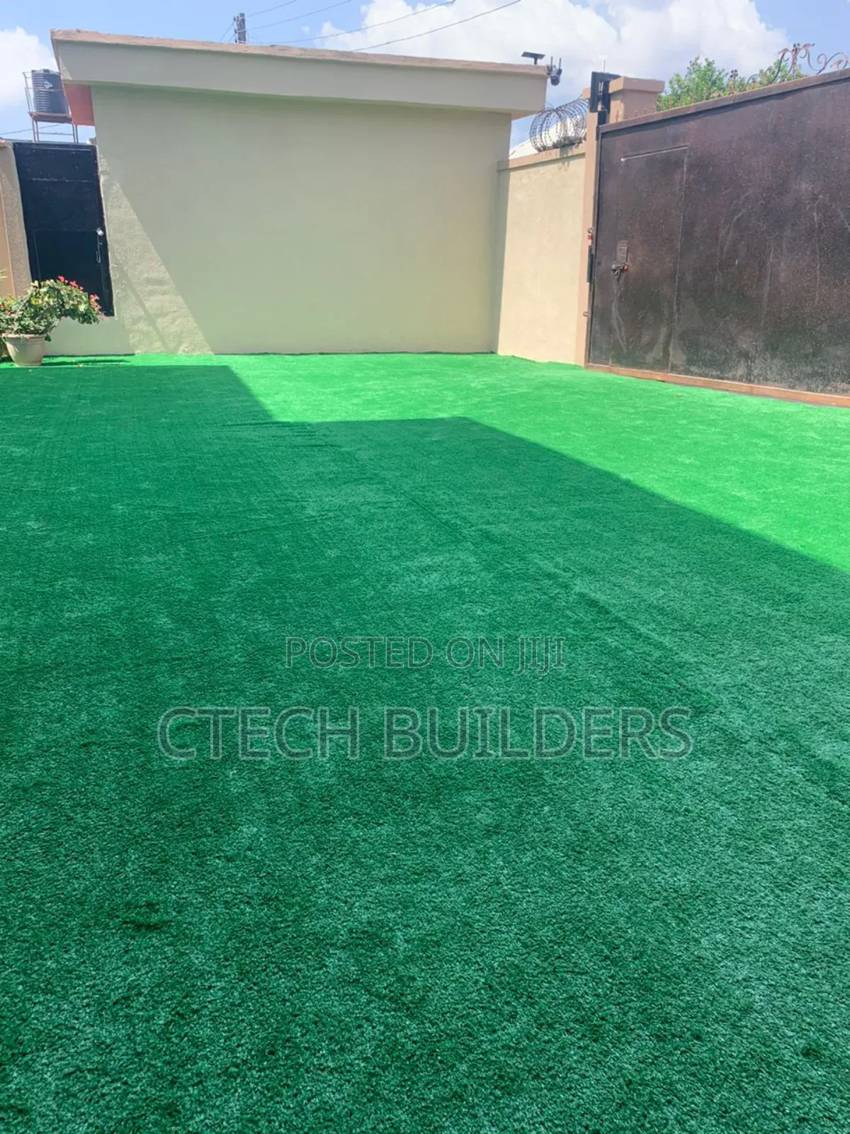 8bdrm Block of Flats in Benin City for sale in Benin City