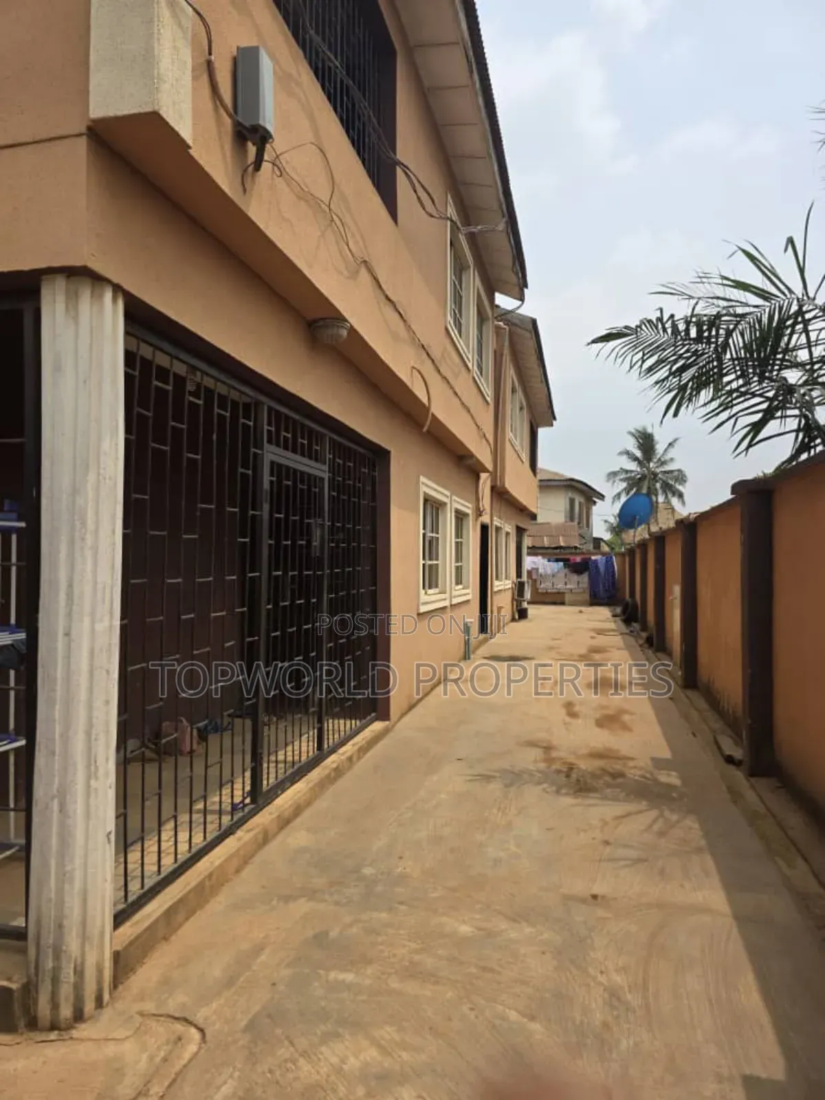 3bdrm Block of Flats in College Road Ogba for sale in Ogba