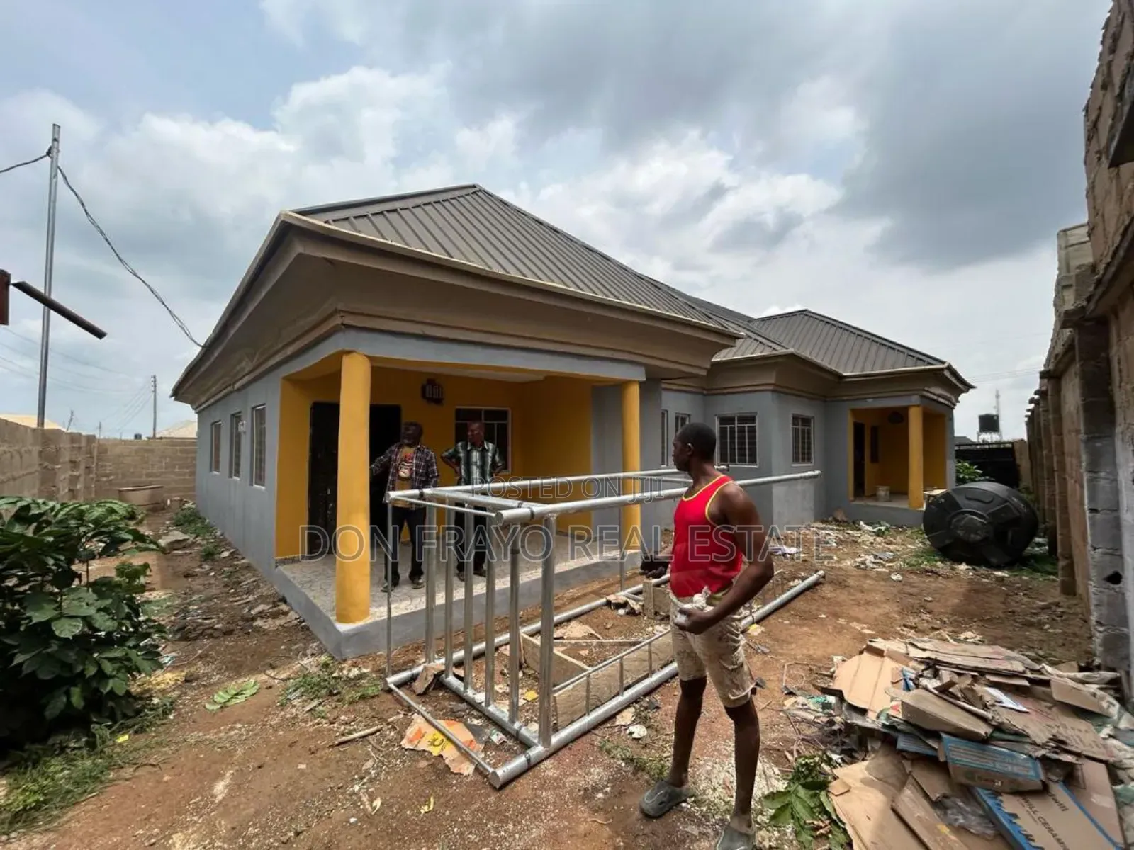 6bdrm Block of Flats in Bola, Ojoo for sale in Ojoo