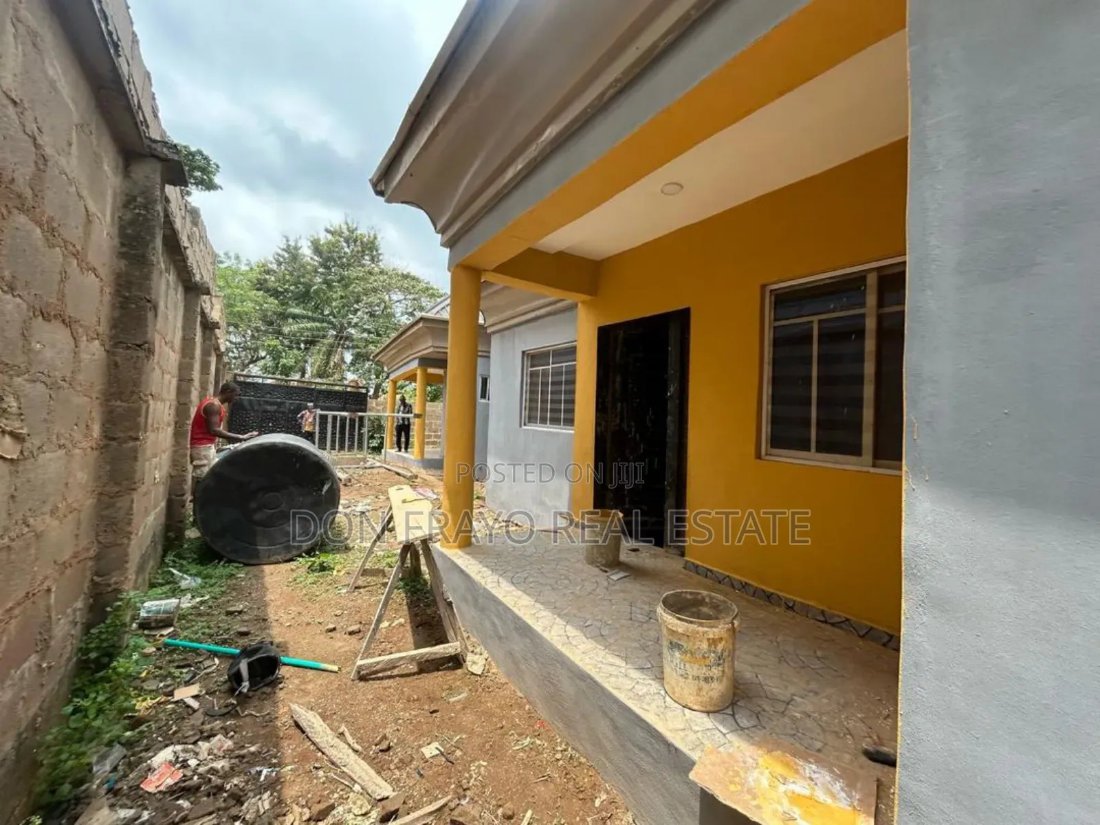 6bdrm Block of Flats in Bola, Ojoo for sale in Ojoo