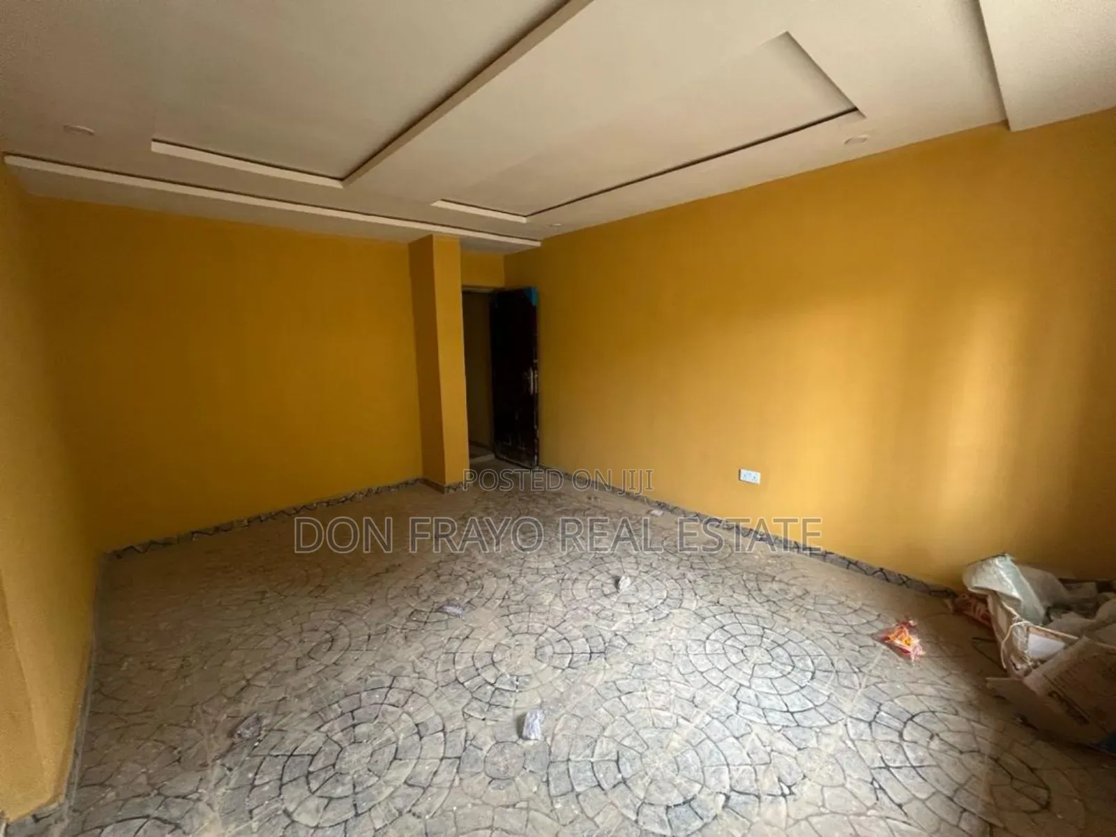 6bdrm Block of Flats in Bola, Ojoo for sale in Ojoo