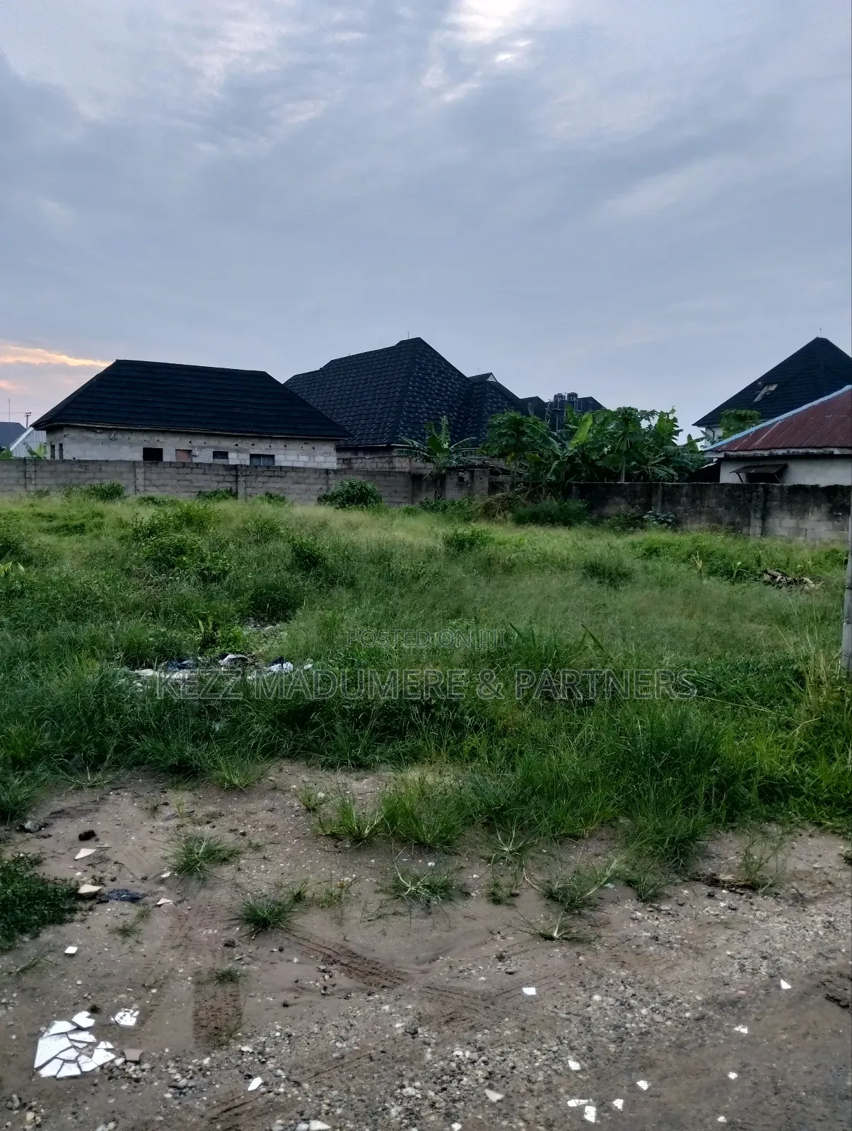 For Sale : One and Half (11⁄2) at Cedarwood Estate Sars Road in Port-Harcourt