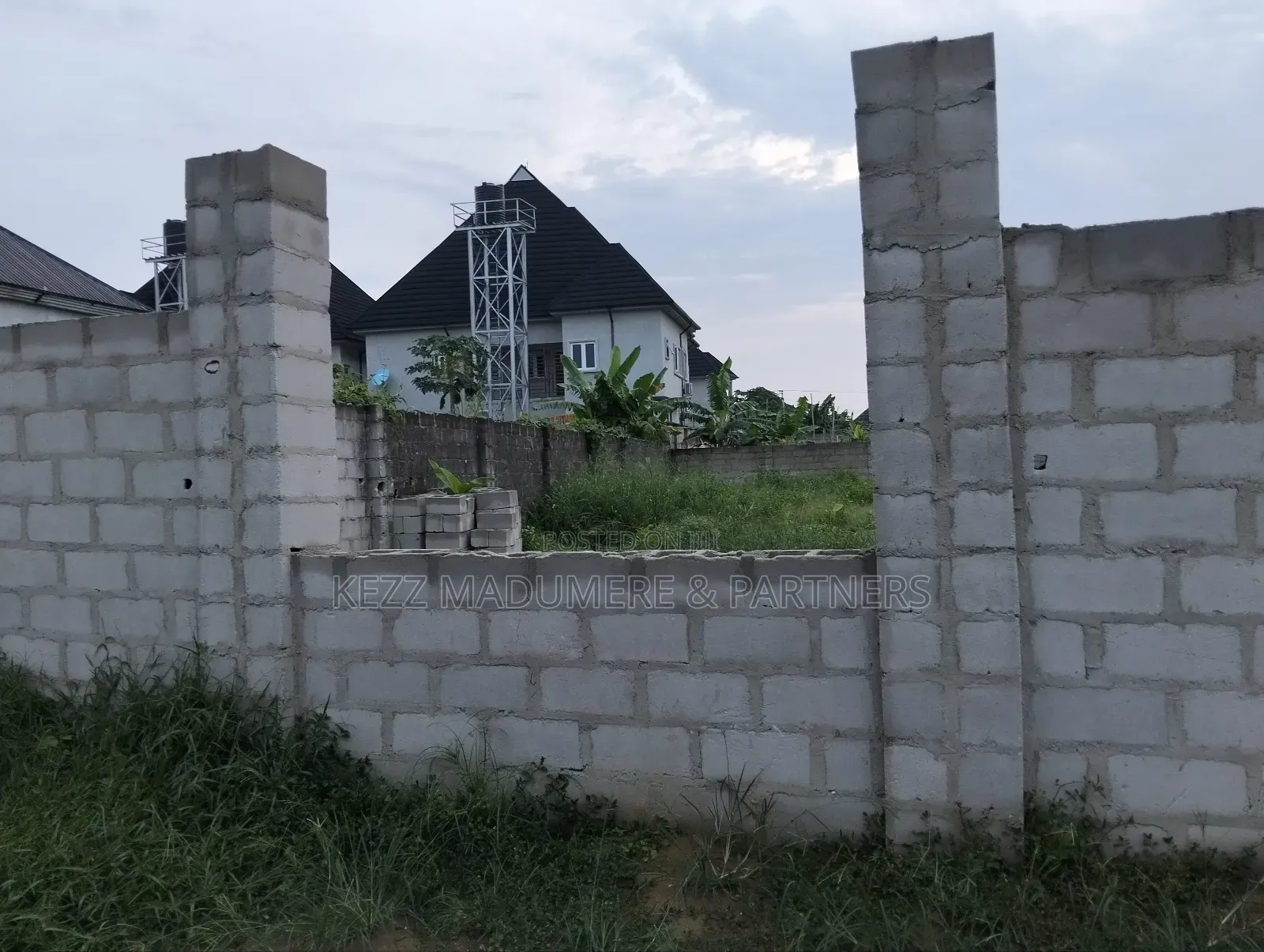 For Sale : Half Plot at Favor Estate Sars Rd Ph in Port-Harcourt