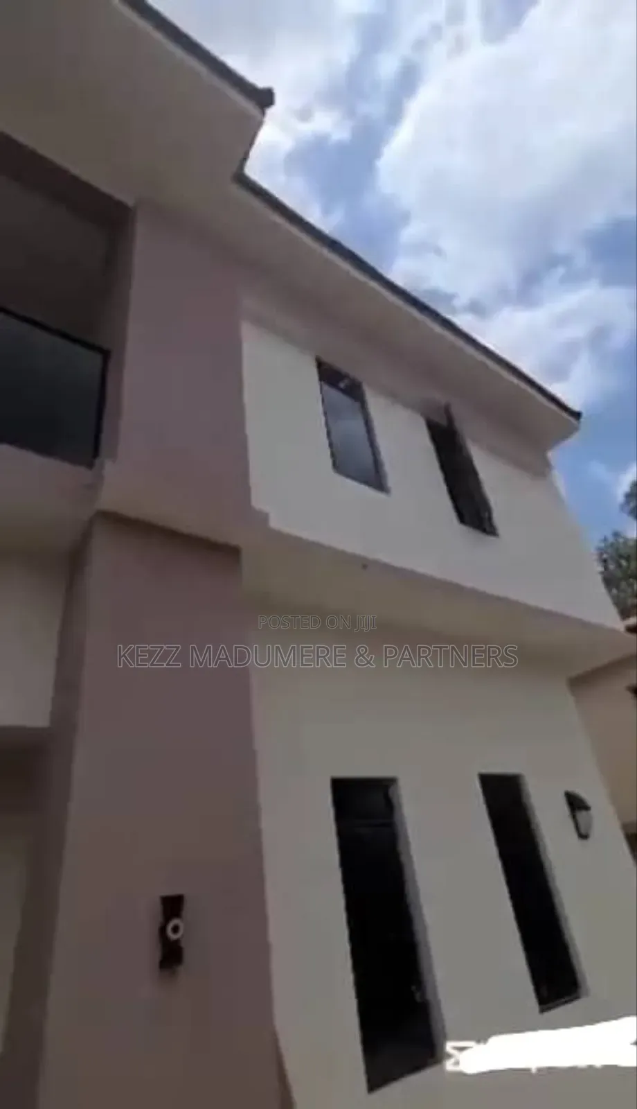 4bdrm Duplex in Golf Estate , Enugu for sale in Enugu
