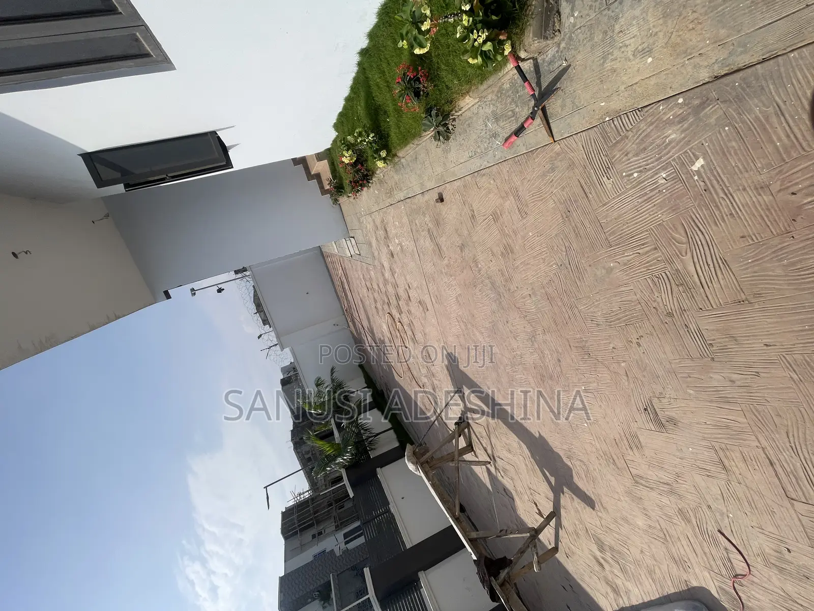 5bdrm Duplex in Life Camp By for sale in Life Camp