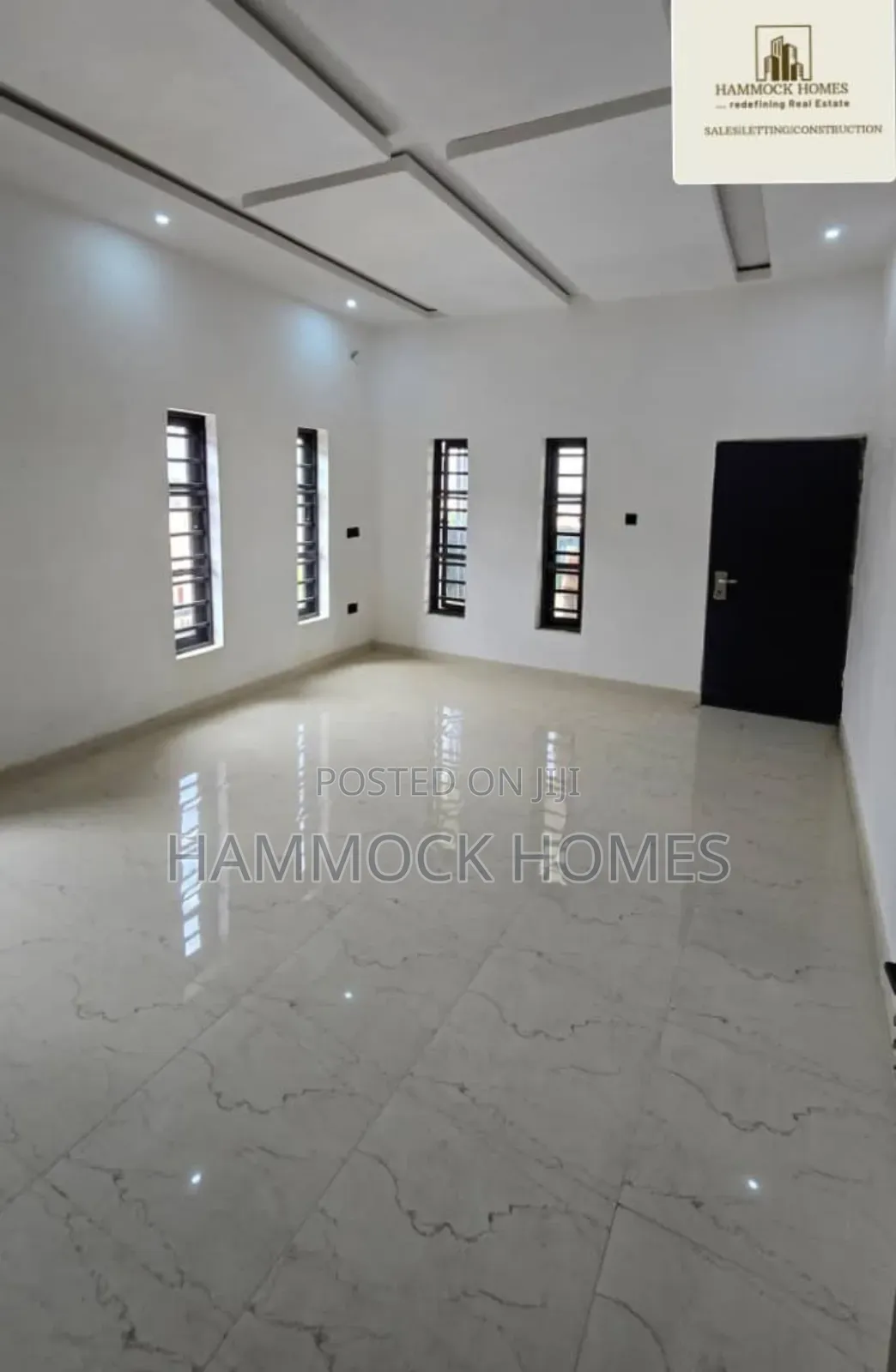 5bdrm Penthouse in Akala Estate, Akobo for sale in Akobo