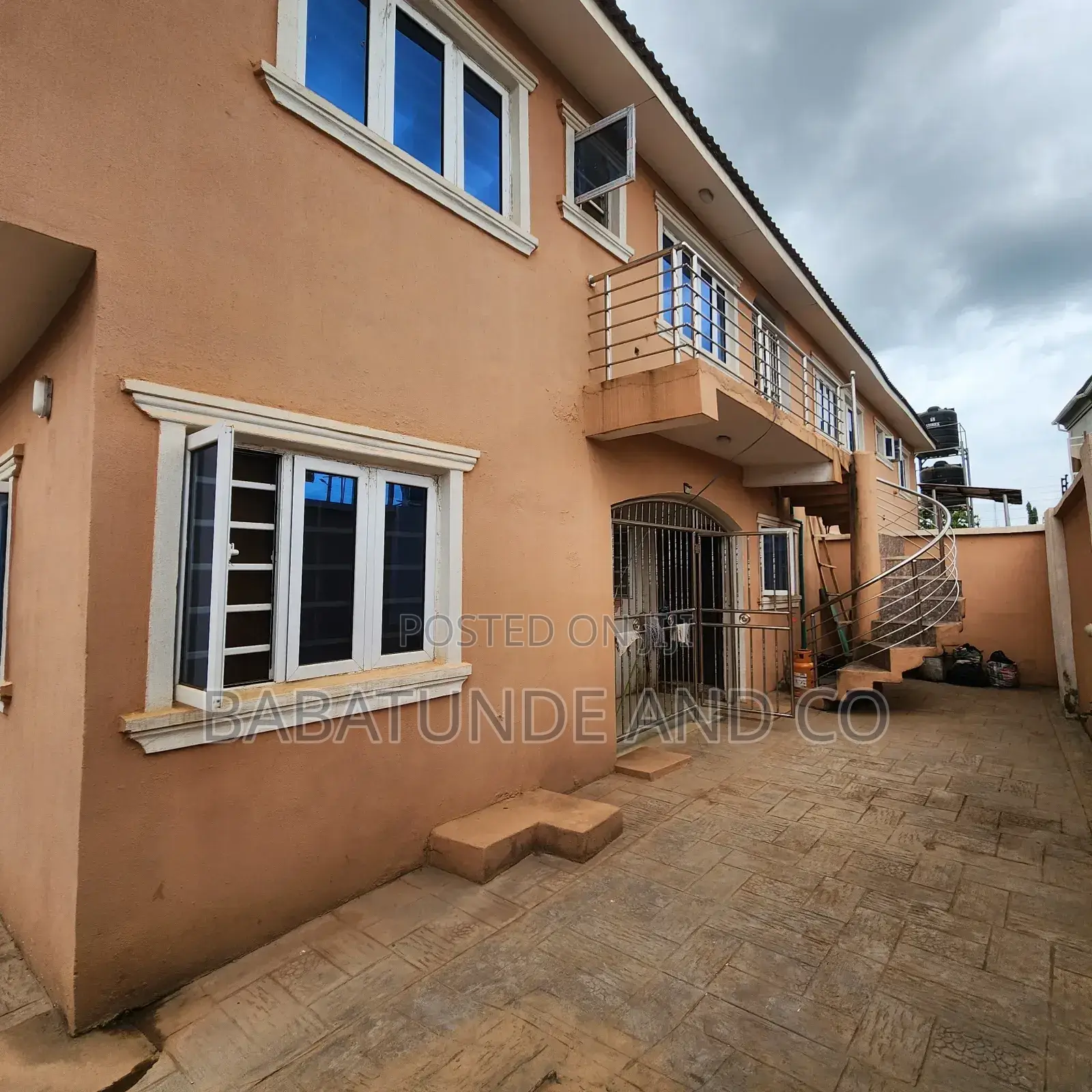 Furnished 5bdrm Duplex in Akala Express for sale in Akala Express