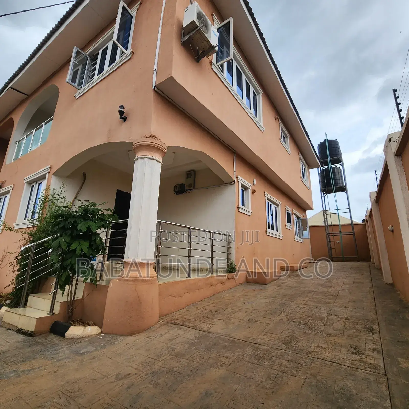 Furnished 5bdrm Duplex in Akala Express for sale in Akala Express